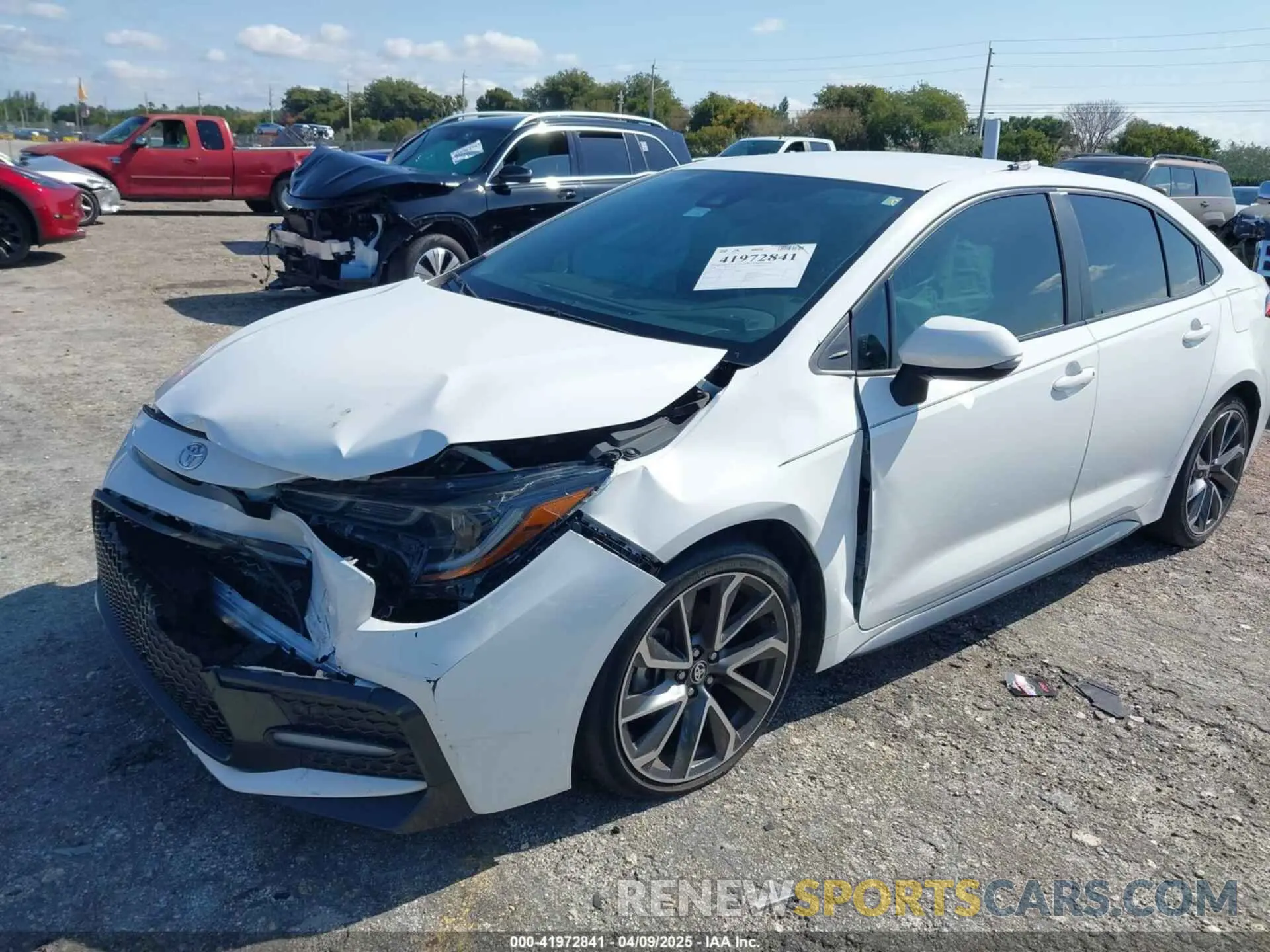 2 Photograph of a damaged car 5YFS4RCE8LP052706 TOYOTA COROLLA 2020