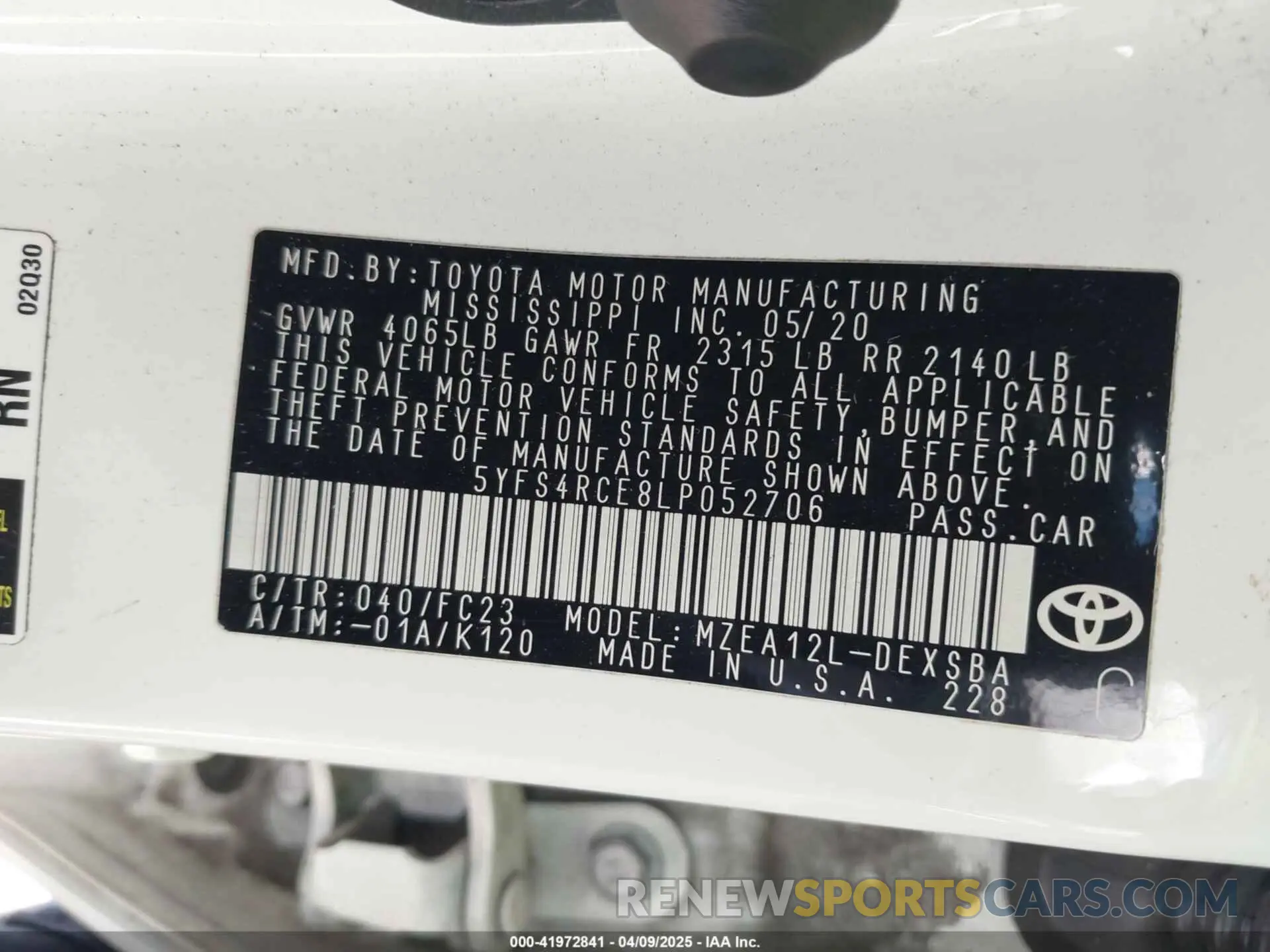 9 Photograph of a damaged car 5YFS4RCE8LP052706 TOYOTA COROLLA 2020