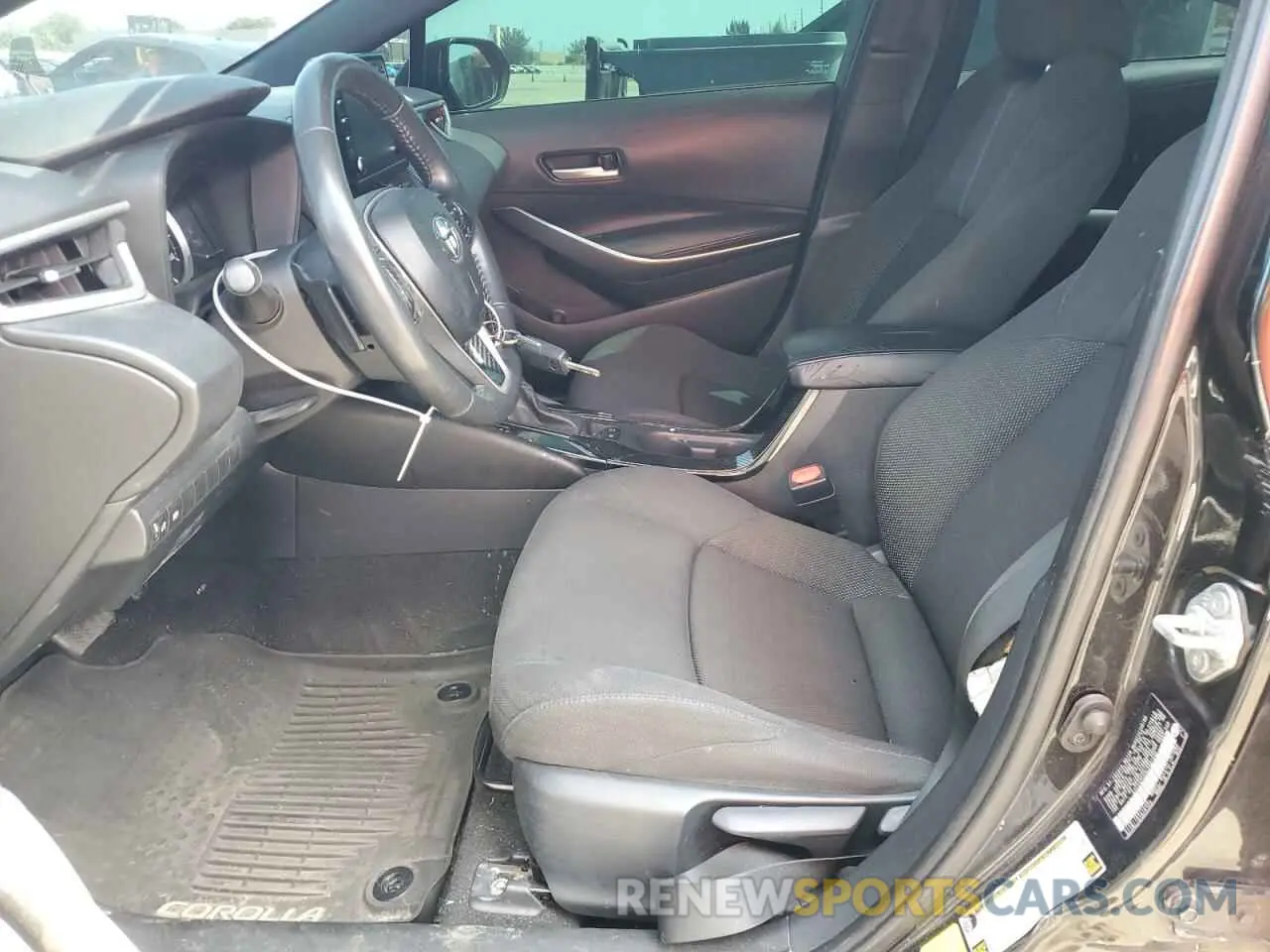 7 Photograph of a damaged car 5YFS4RCE9LP007595 TOYOTA COROLLA 2020