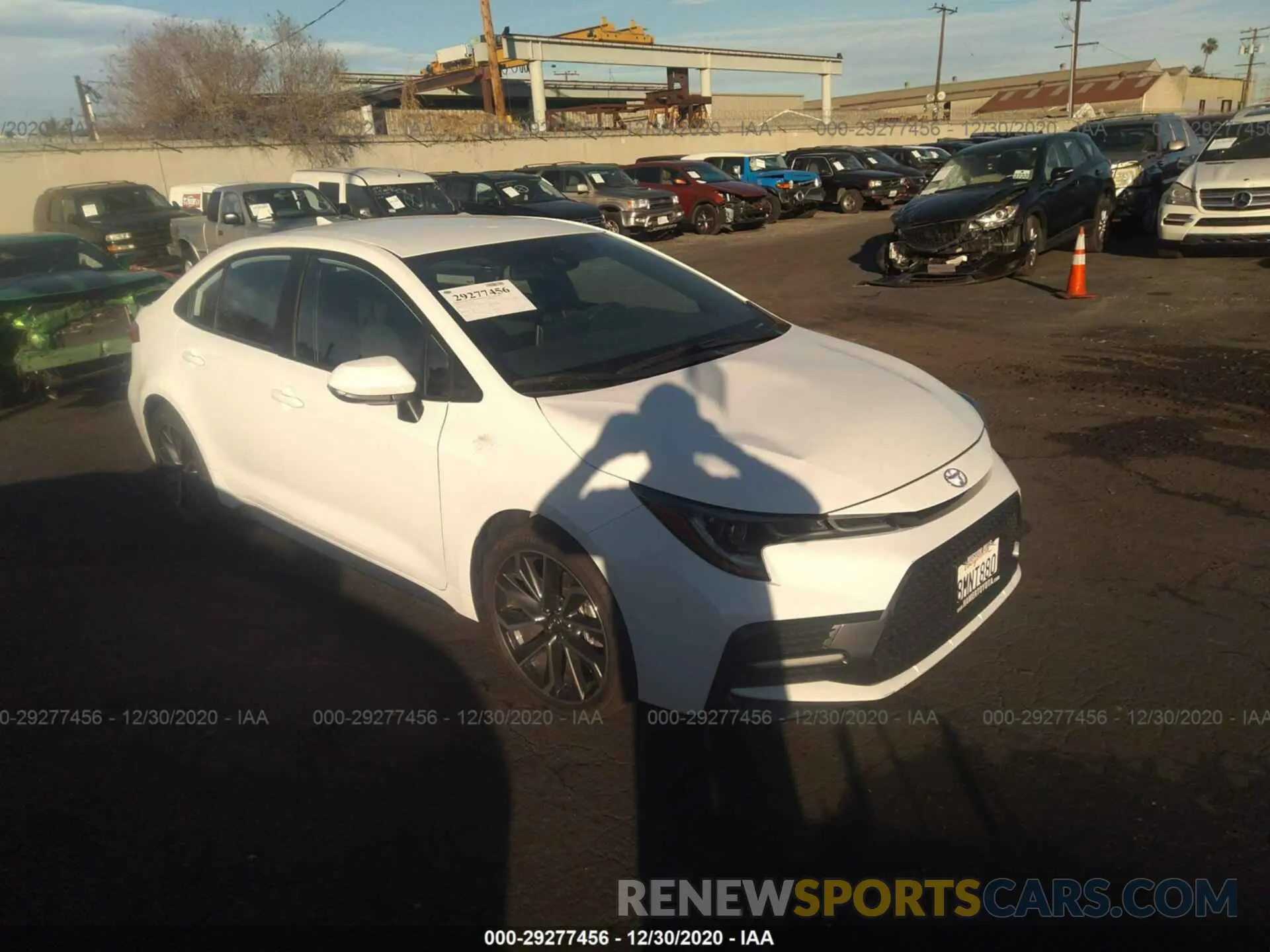 1 Photograph of a damaged car 5YFS4RCE9LP029712 TOYOTA COROLLA 2020