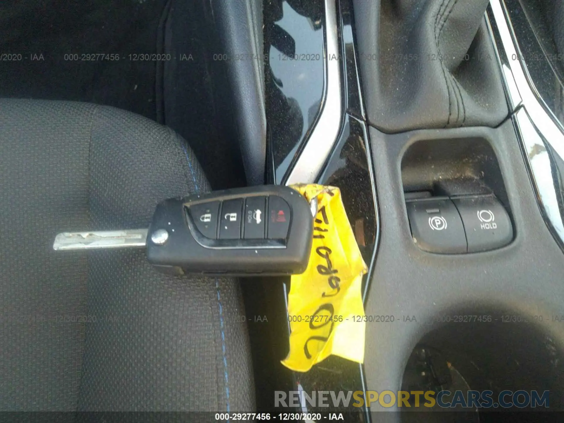 11 Photograph of a damaged car 5YFS4RCE9LP029712 TOYOTA COROLLA 2020