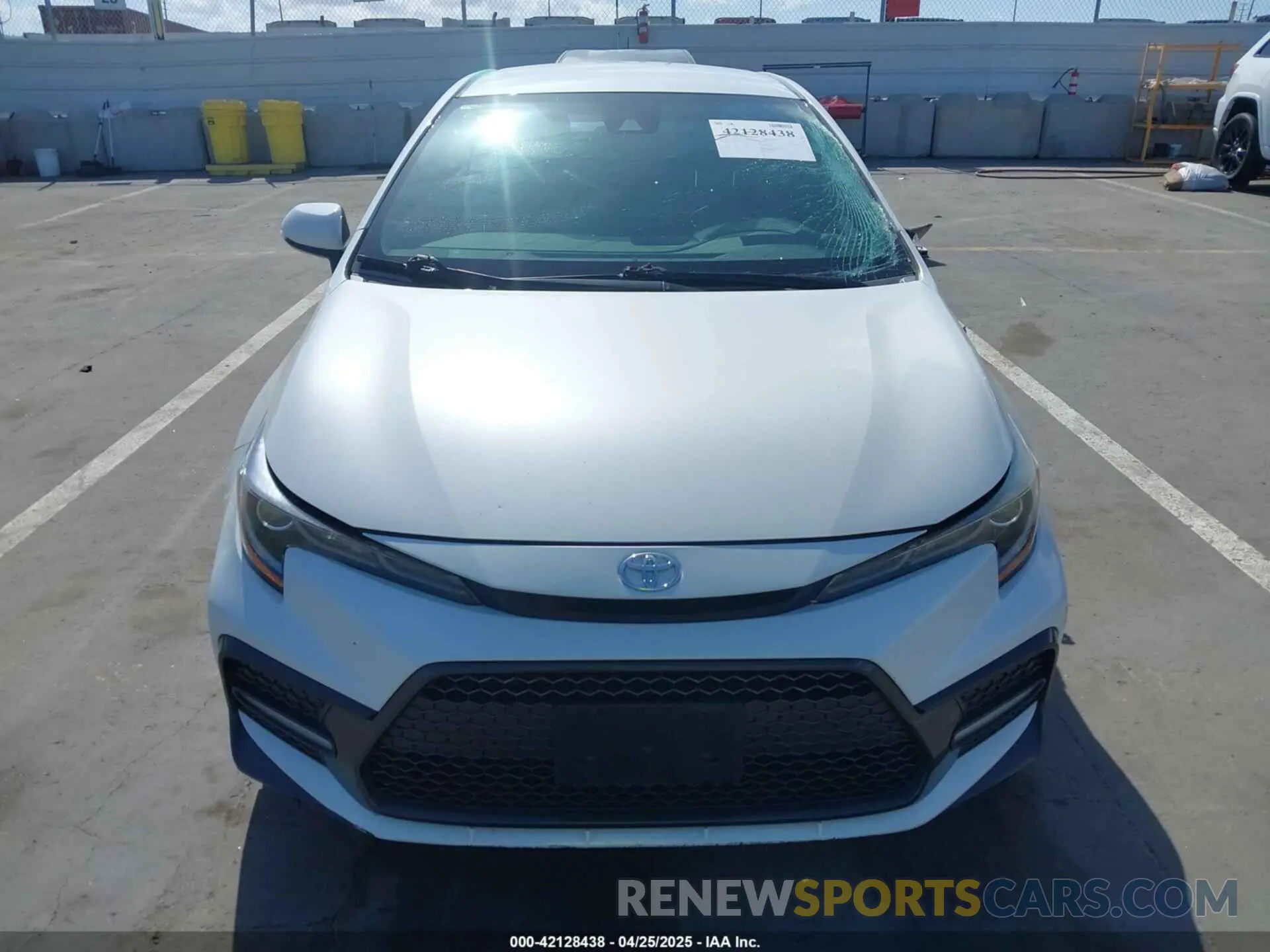12 Фотография поврежденного автомобиля 5YFS4RCE9LP043707 TOYOTA COROLLA 2020