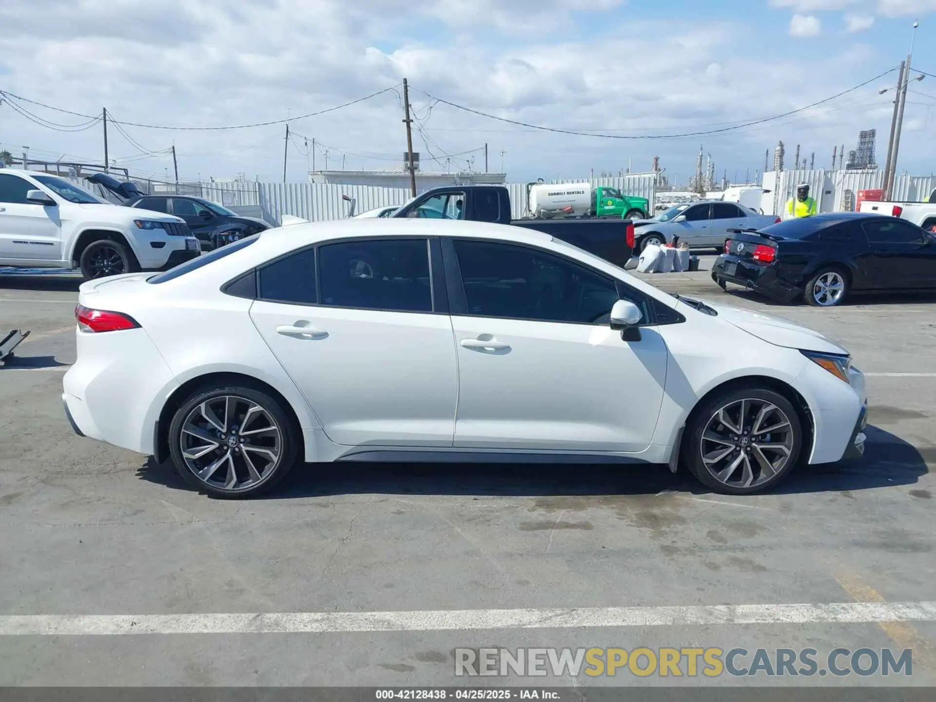 13 Фотография поврежденного автомобиля 5YFS4RCE9LP043707 TOYOTA COROLLA 2020