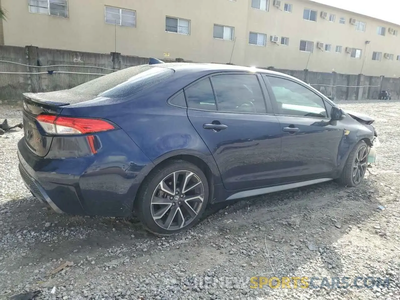 3 Photograph of a damaged car 5YFS4RCEXLP028231 TOYOTA COROLLA 2020