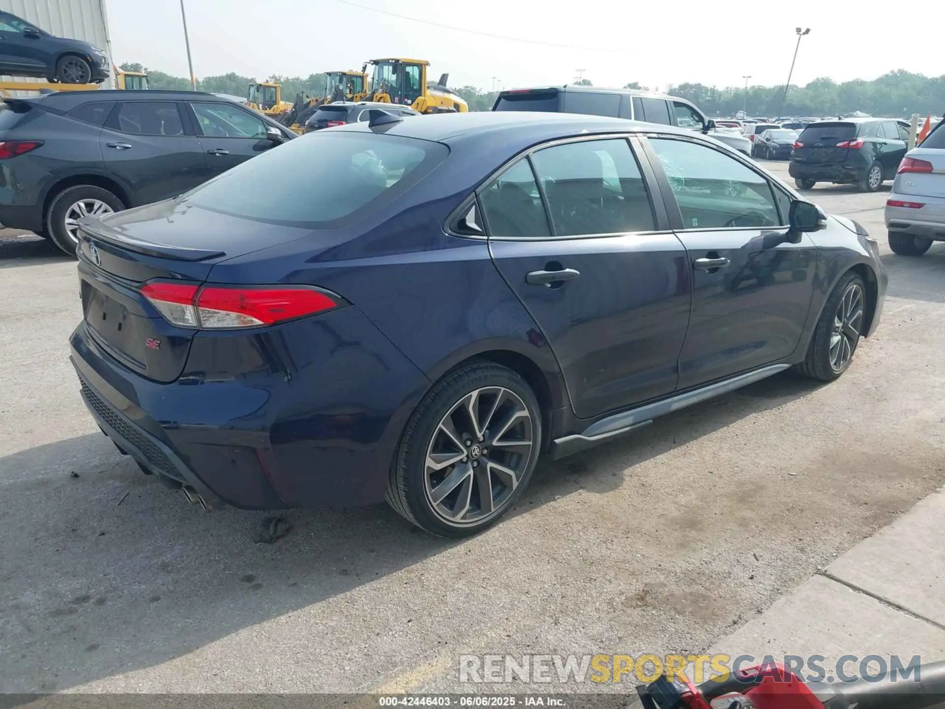 4 Photograph of a damaged car 5YFS4RCEXLP046759 TOYOTA COROLLA 2020