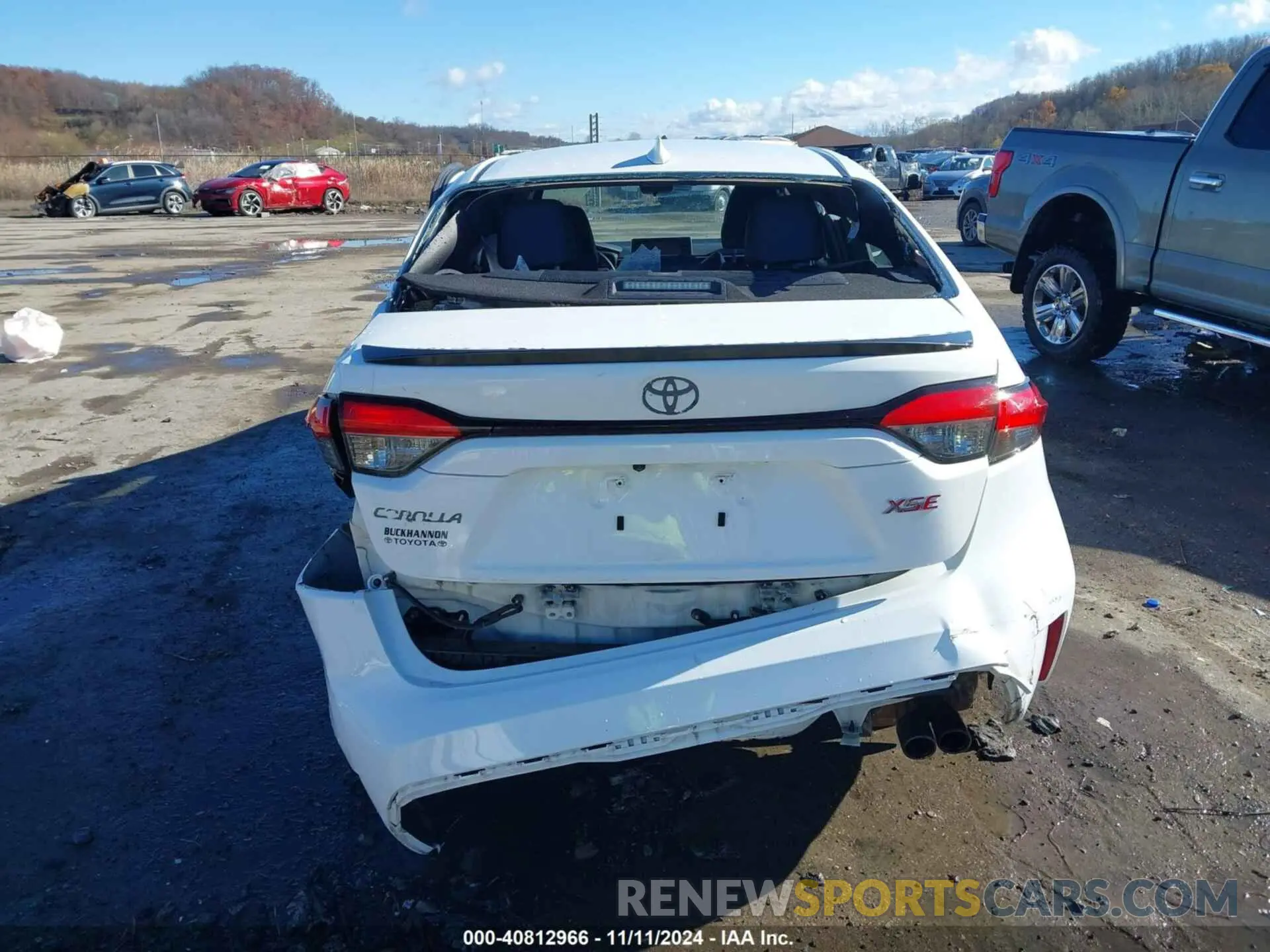 16 Photograph of a damaged car 5YFT4RCE0LP013399 TOYOTA COROLLA 2020