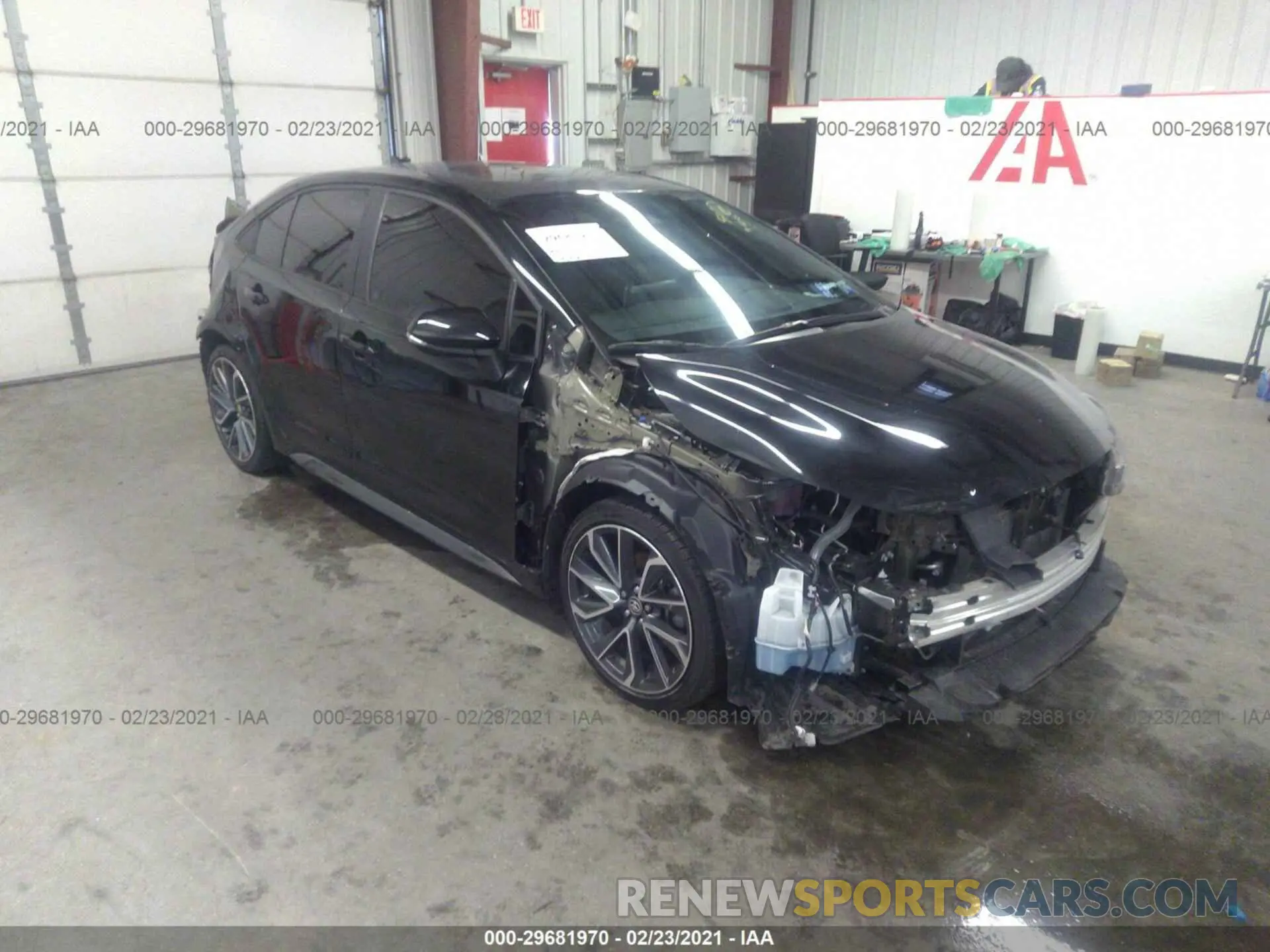 1 Photograph of a damaged car 5YFT4RCE2LP018684 TOYOTA COROLLA 2020