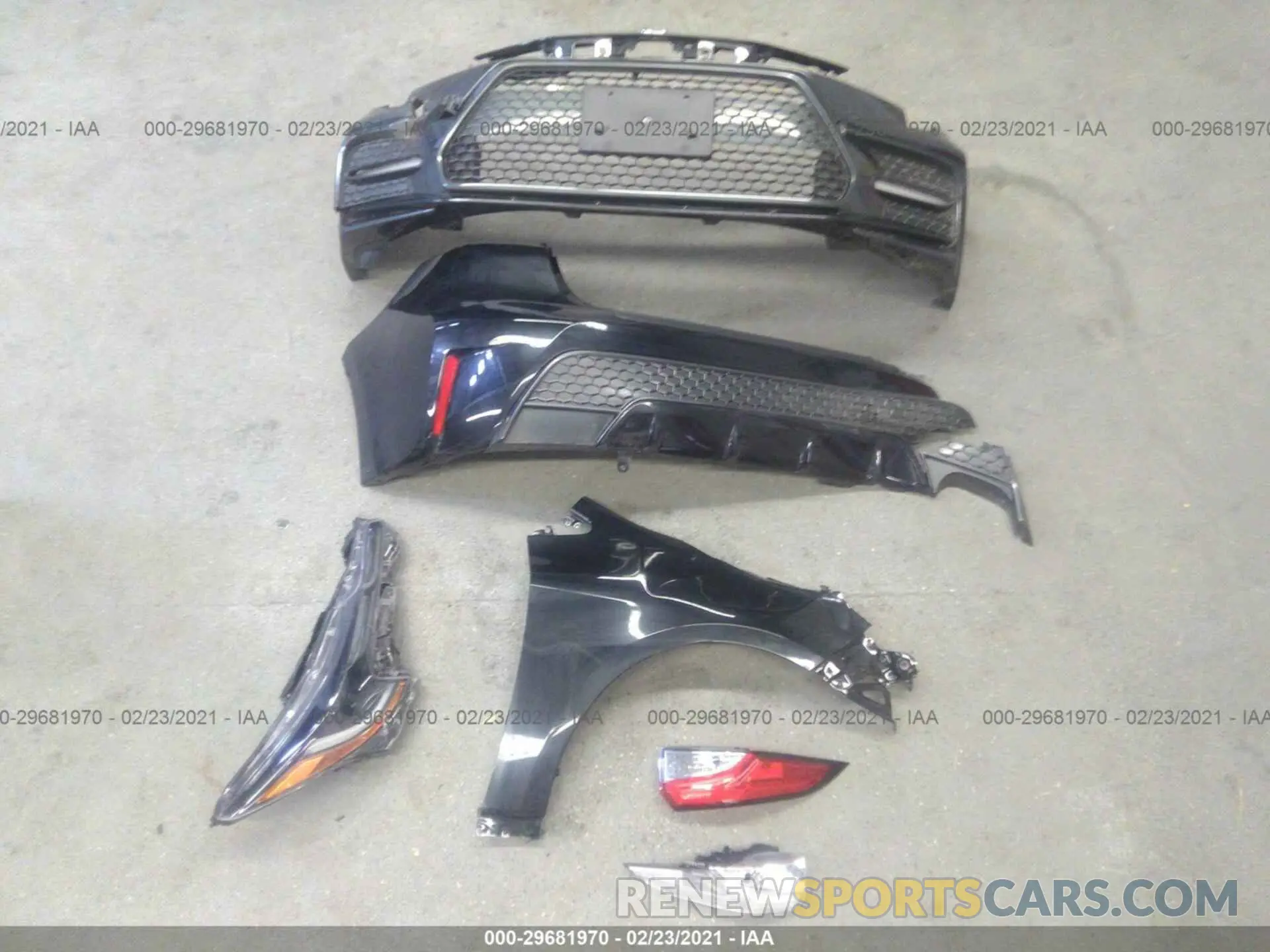 12 Photograph of a damaged car 5YFT4RCE2LP018684 TOYOTA COROLLA 2020