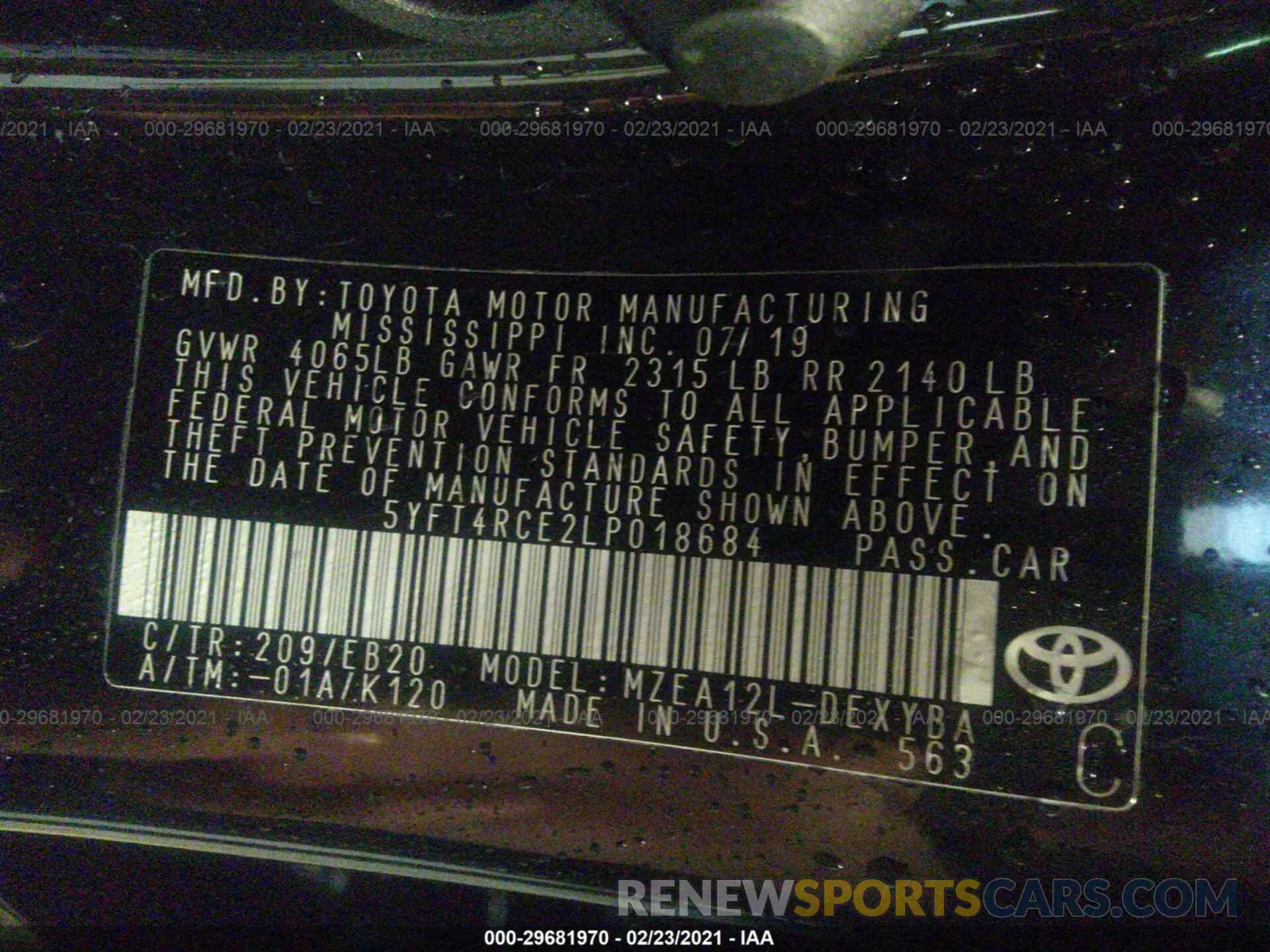 9 Photograph of a damaged car 5YFT4RCE2LP018684 TOYOTA COROLLA 2020