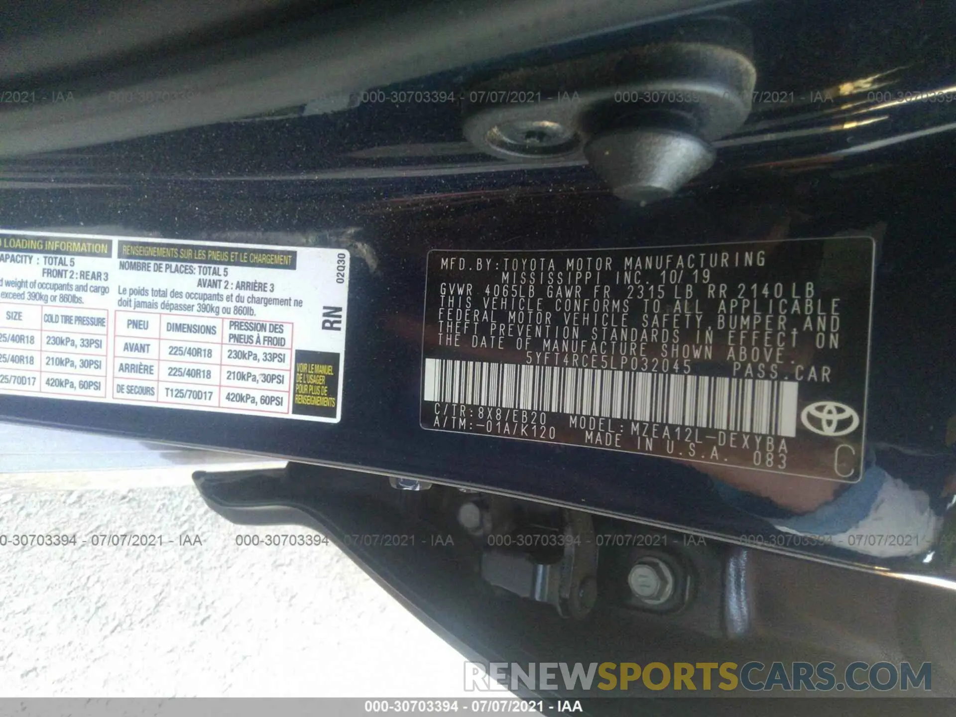9 Photograph of a damaged car 5YFT4RCE5LP032045 TOYOTA COROLLA 2020