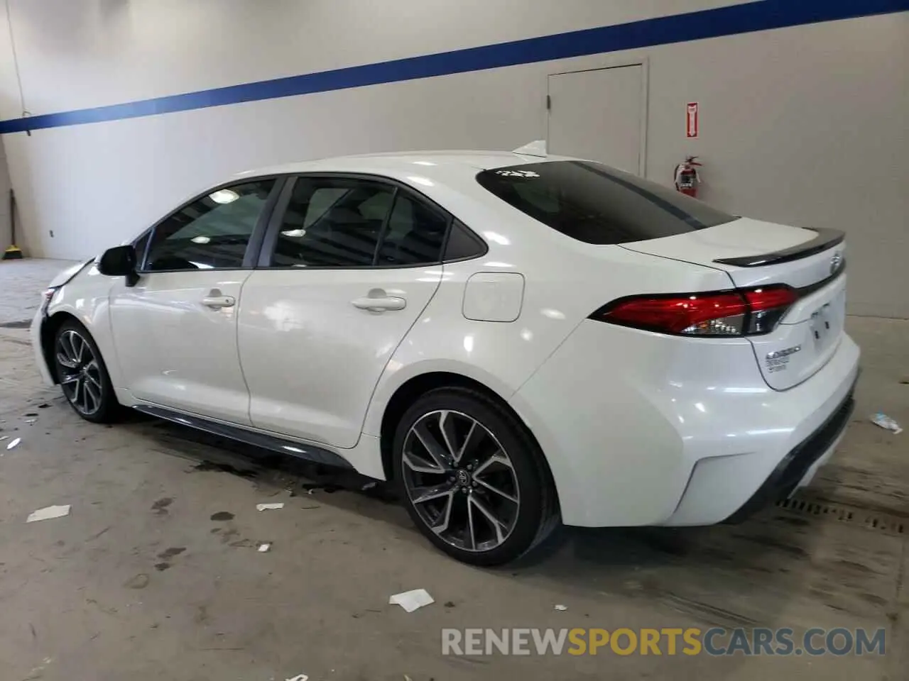 2 Photograph of a damaged car 5YFT4RCE8LP010511 TOYOTA COROLLA 2020