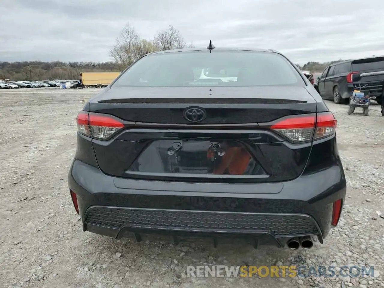 6 Photograph of a damaged car 5YFT4RCE8LP026742 TOYOTA COROLLA 2020