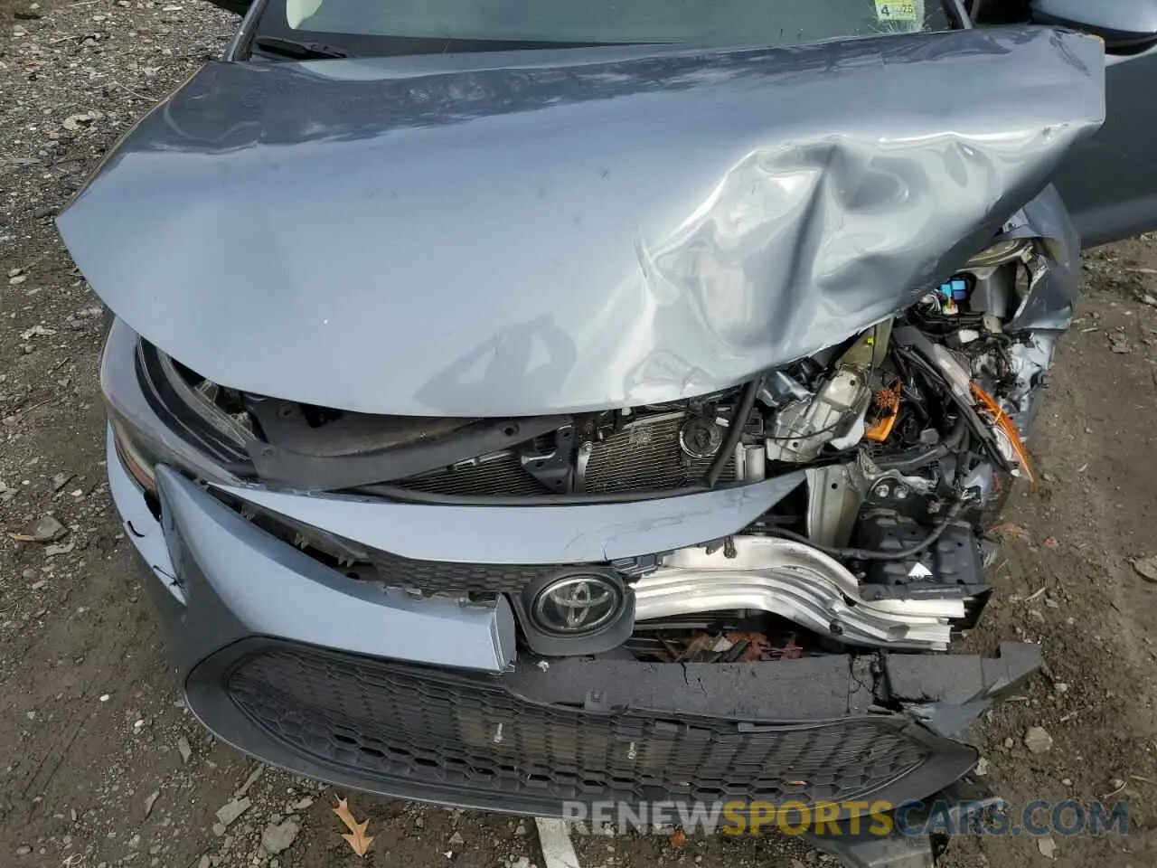 11 Photograph of a damaged car 5YFVPRAE7LP116287 TOYOTA COROLLA 2020