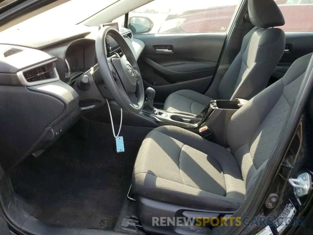 7 Photograph of a damaged car 5YFVPRAE7LP123854 TOYOTA COROLLA 2020