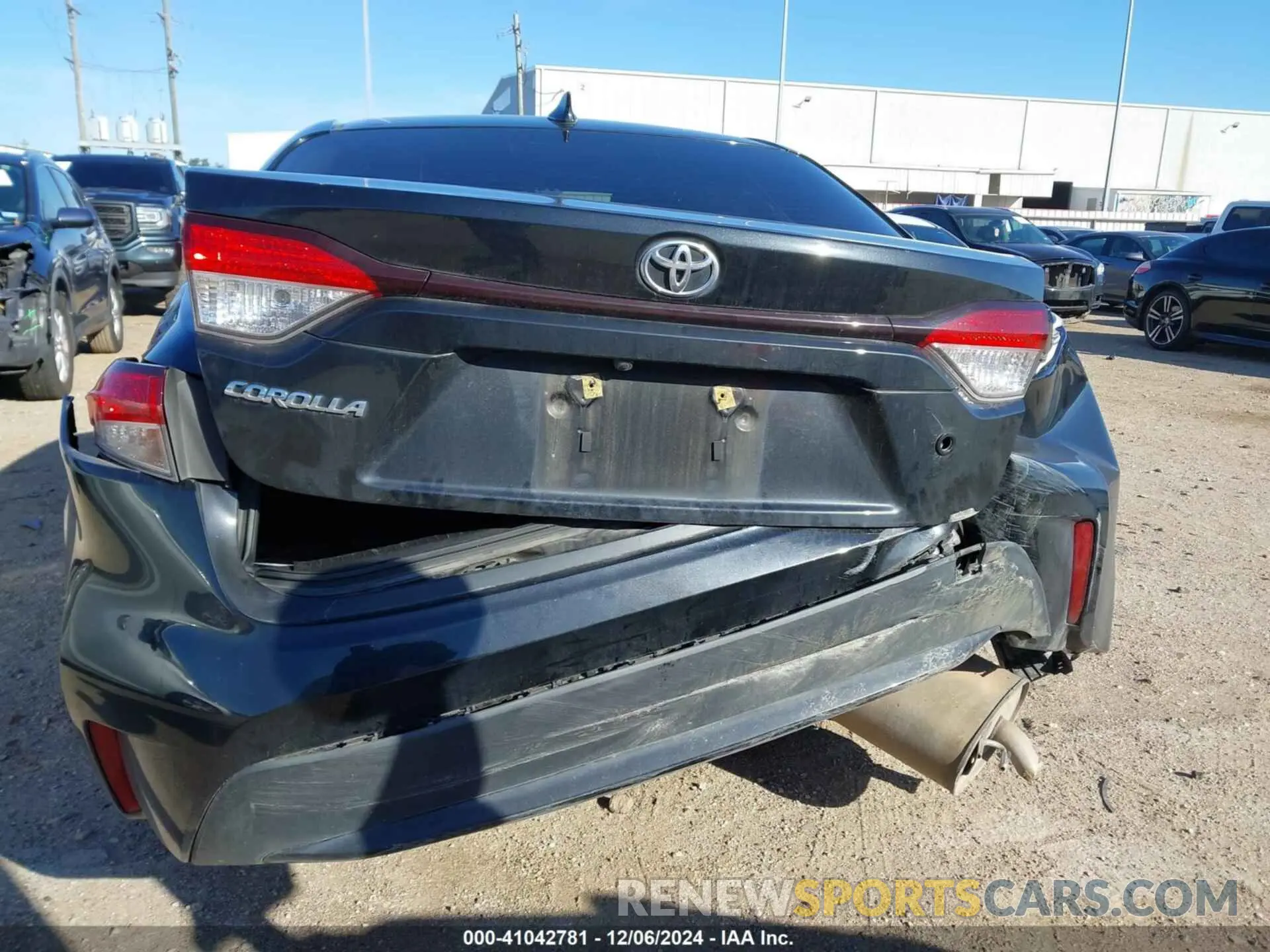 16 Photograph of a damaged car JTDDPRAE0LJ107737 TOYOTA COROLLA 2020