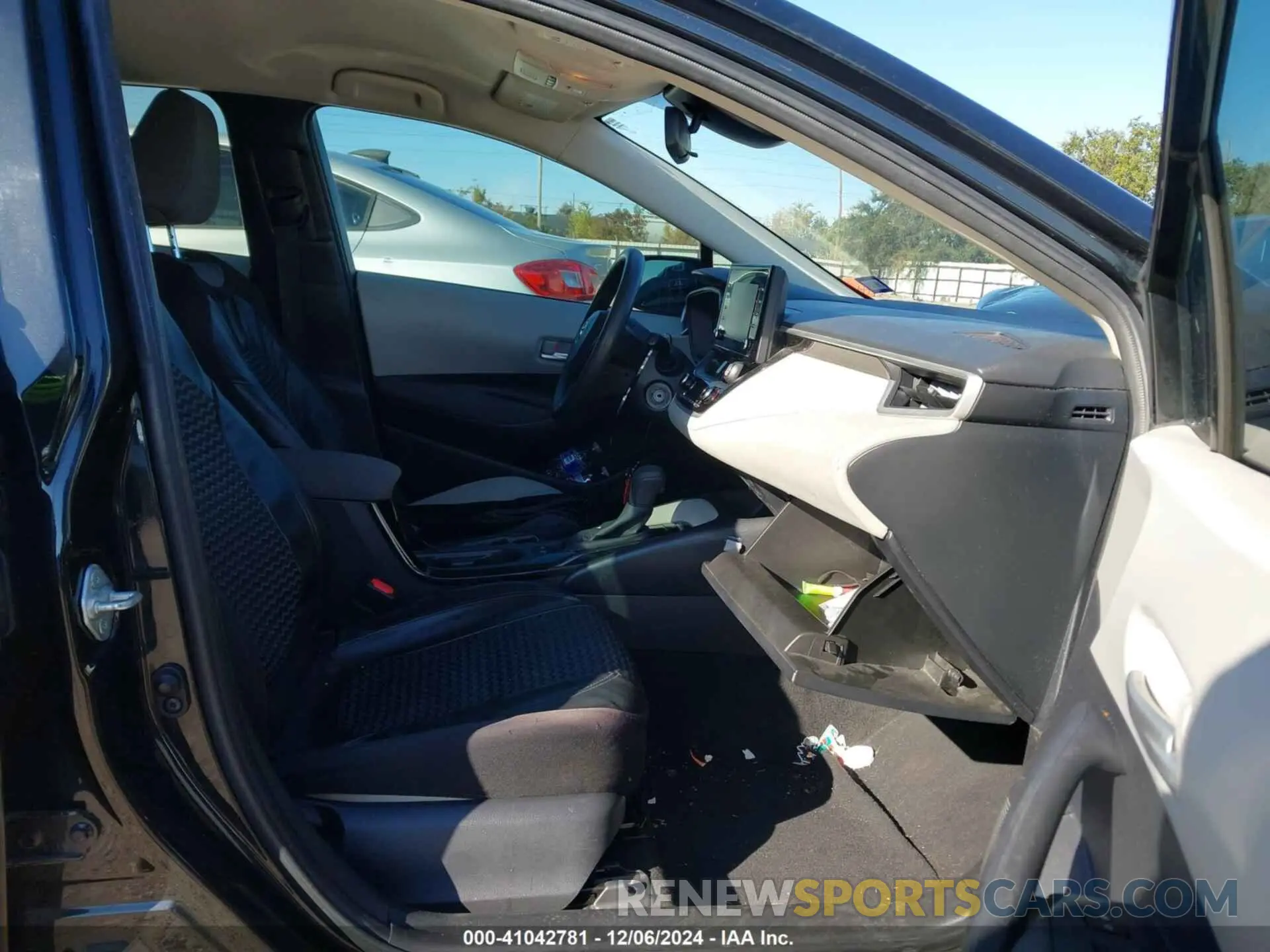 5 Photograph of a damaged car JTDDPRAE0LJ107737 TOYOTA COROLLA 2020