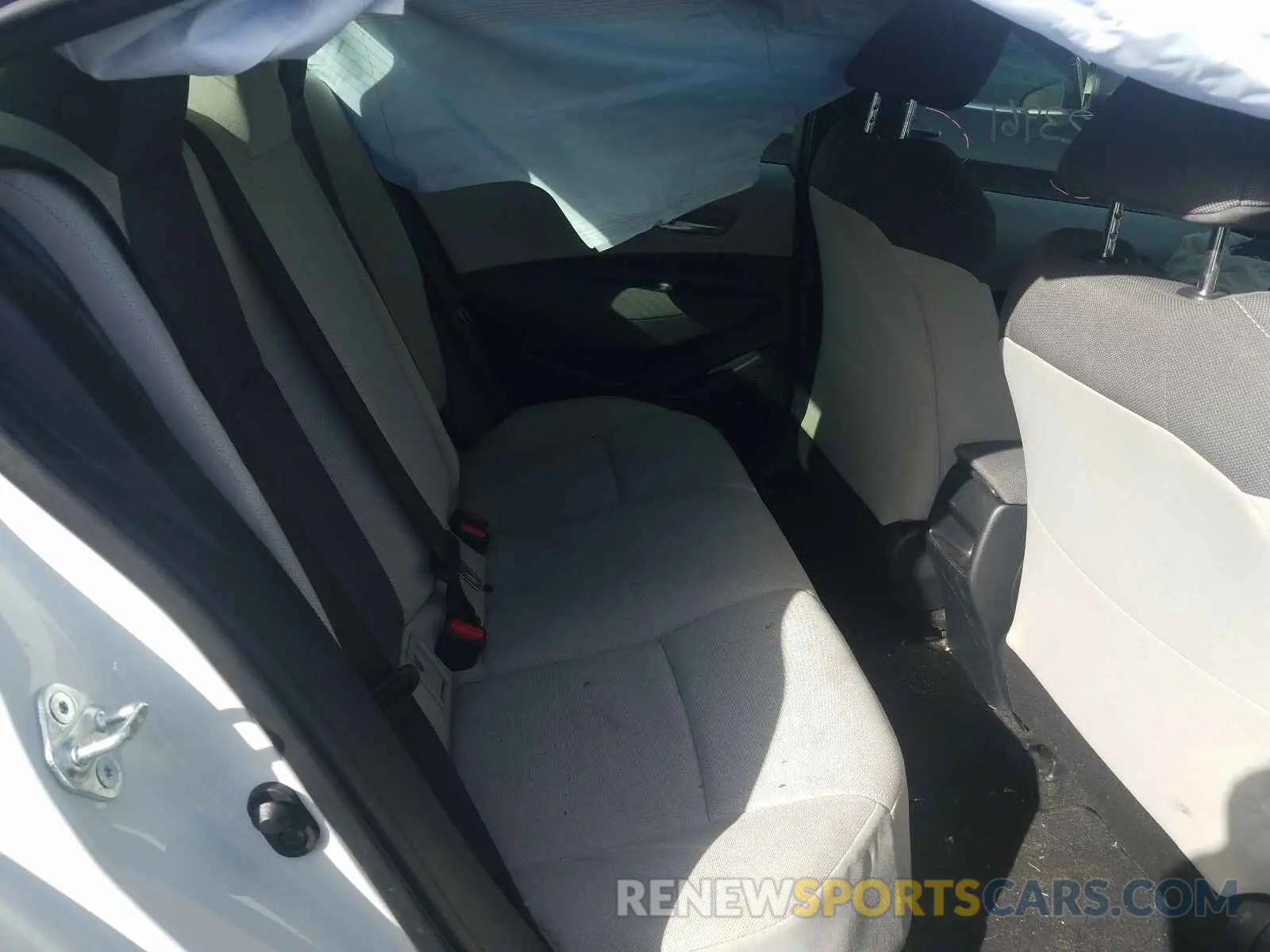 6 Photograph of a damaged car JTDDPRAE5LJ014924 TOYOTA COROLLA 2020