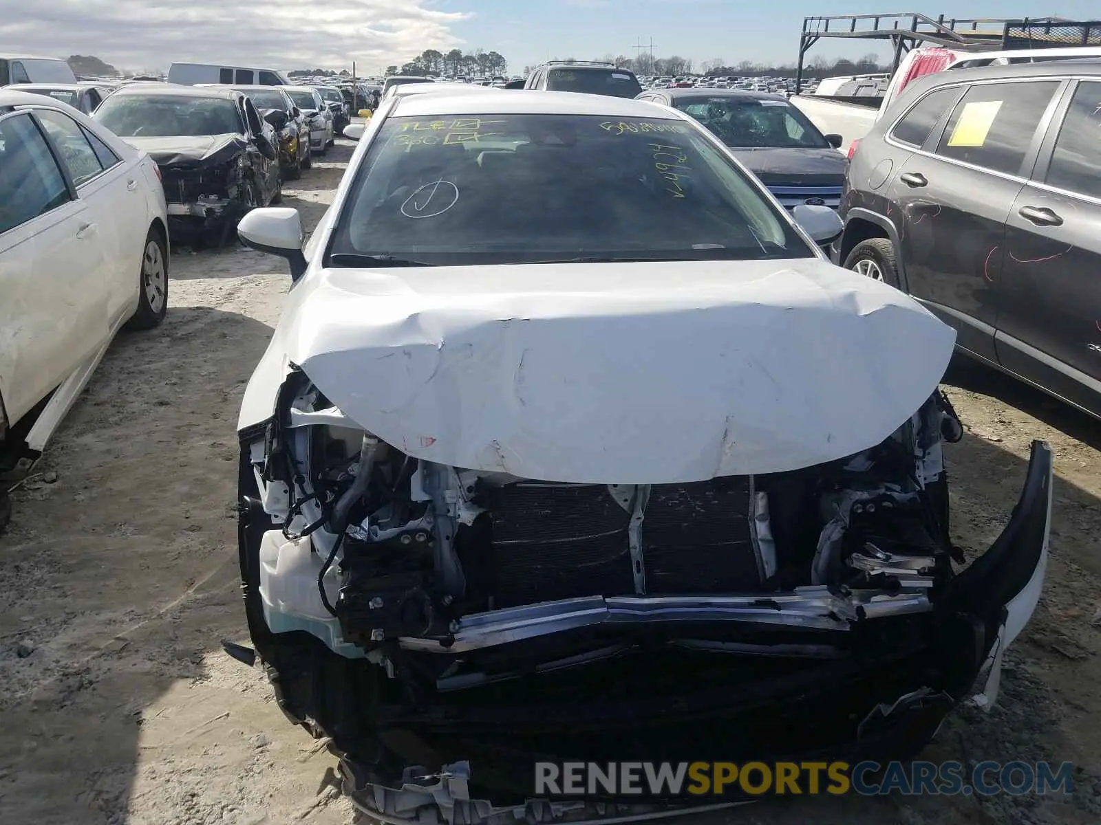 9 Photograph of a damaged car JTDDPRAE5LJ014924 TOYOTA COROLLA 2020