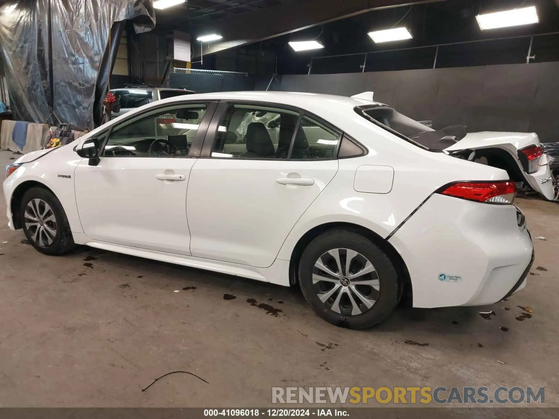 3 Photograph of a damaged car JTDEBRBE0LJ000396 TOYOTA COROLLA 2020