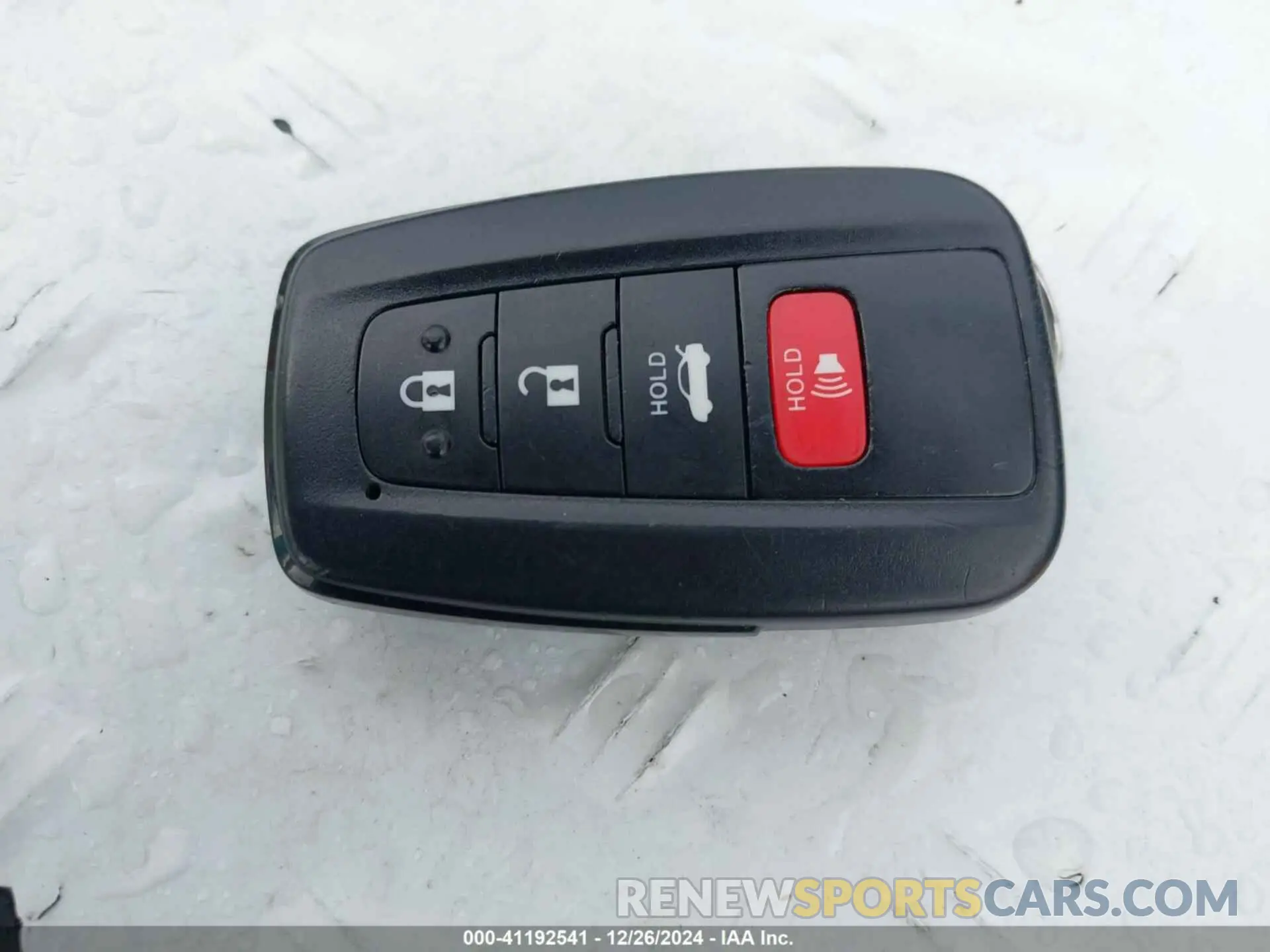 11 Фотография поврежденного автомобиля JTDEBRBE0LJ012466 TOYOTA COROLLA 2020