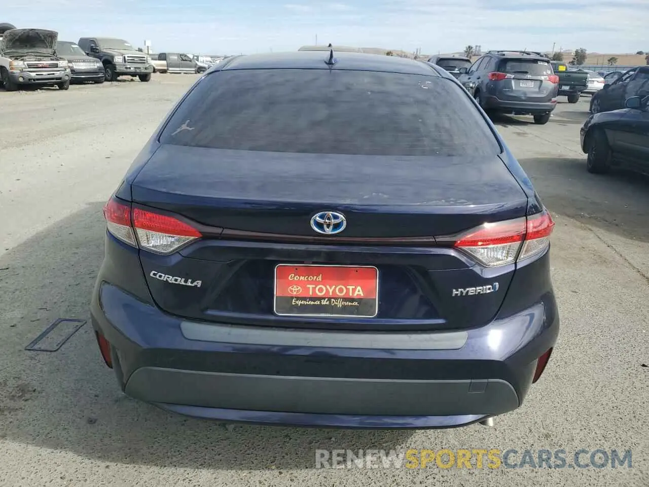 6 Photograph of a damaged car JTDEBRBE0LJ016856 TOYOTA COROLLA 2020
