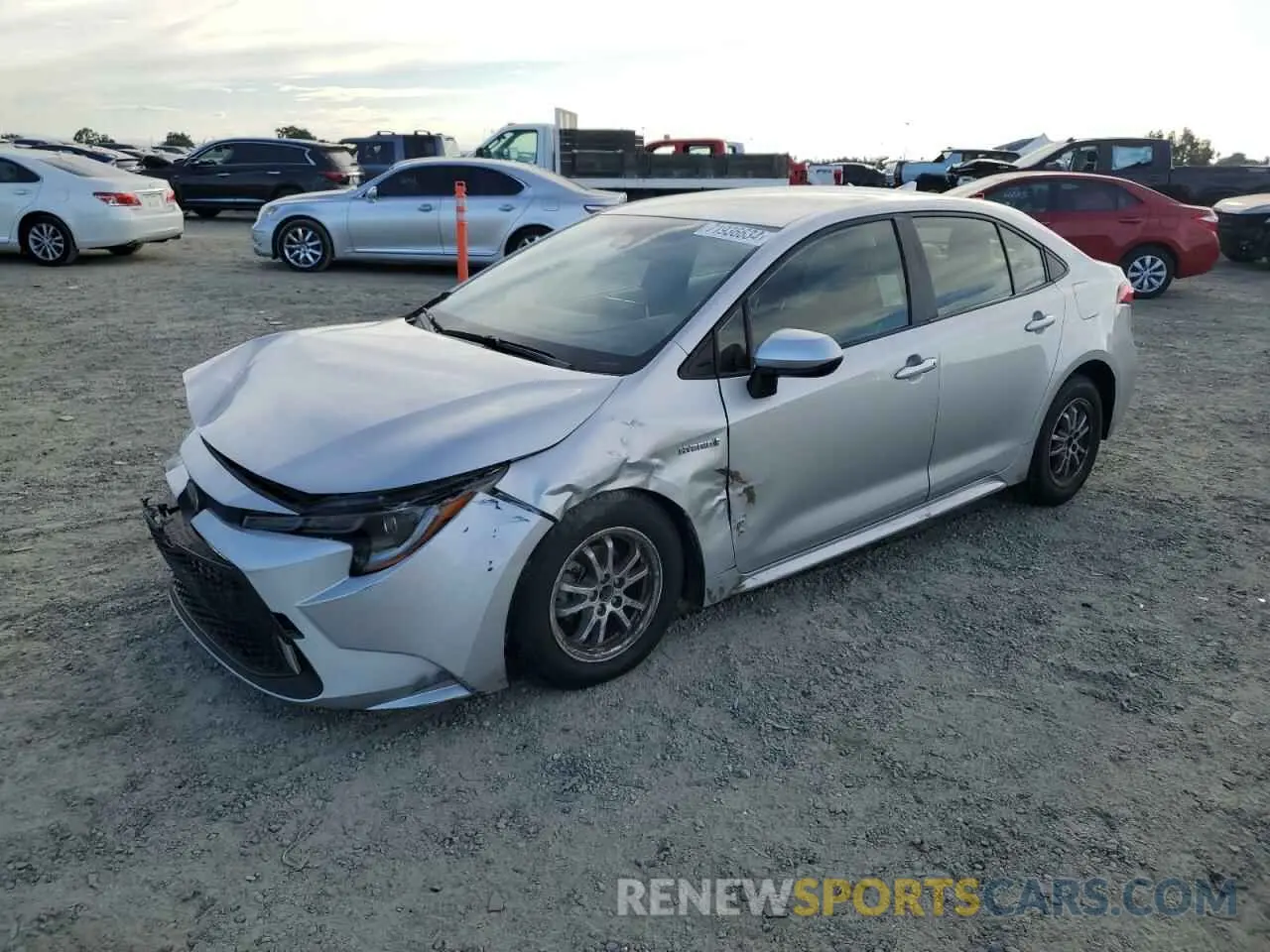 1 Фотография поврежденного автомобиля JTDEBRBE0LJ027047 TOYOTA COROLLA 2020
