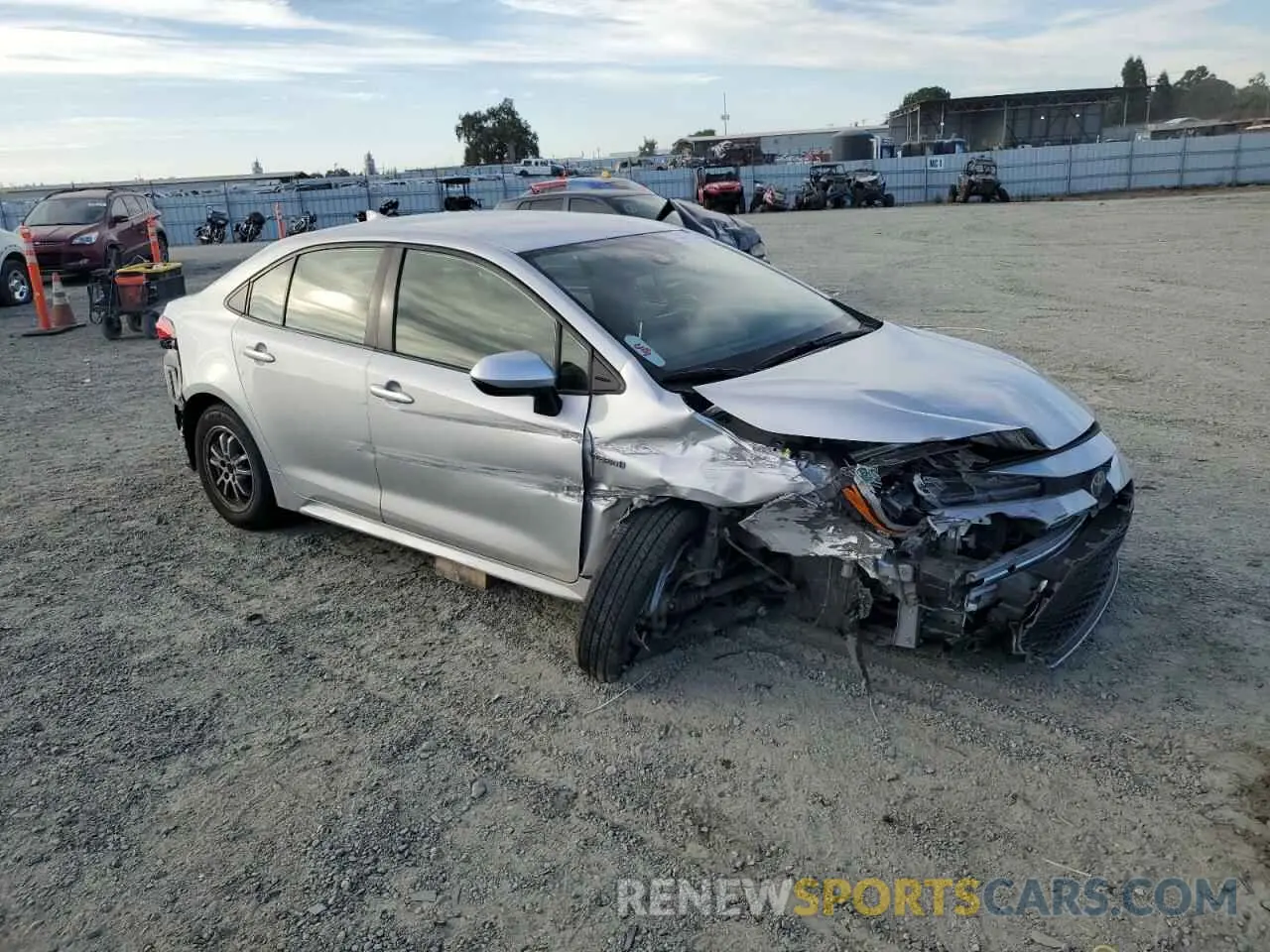 4 Фотография поврежденного автомобиля JTDEBRBE0LJ027047 TOYOTA COROLLA 2020