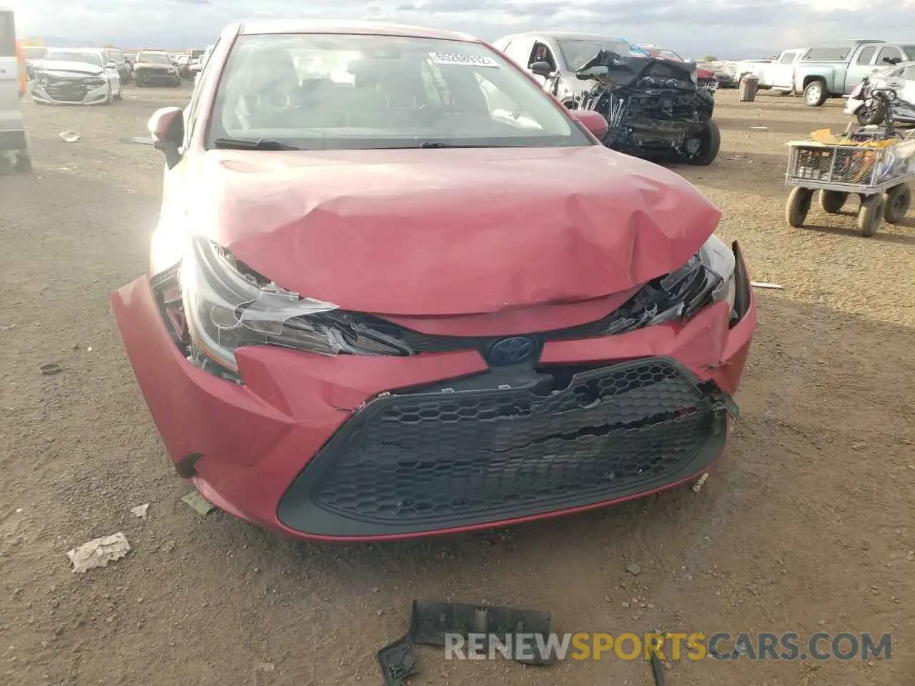 9 Фотография поврежденного автомобиля JTDEBRBE1LJ018129 TOYOTA COROLLA 2020