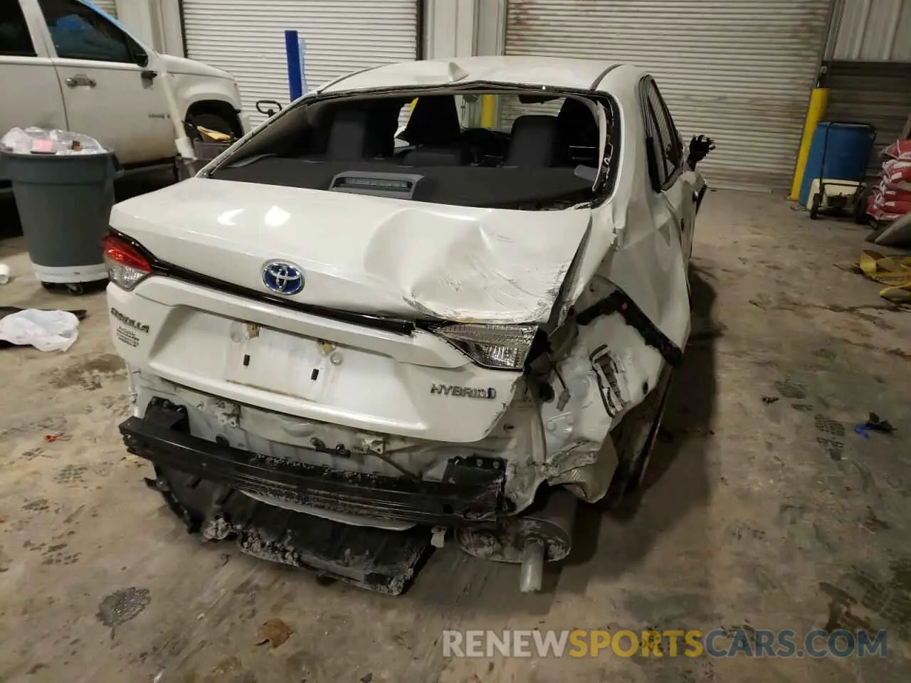9 Photograph of a damaged car JTDEBRBE2LJ020861 TOYOTA COROLLA 2020