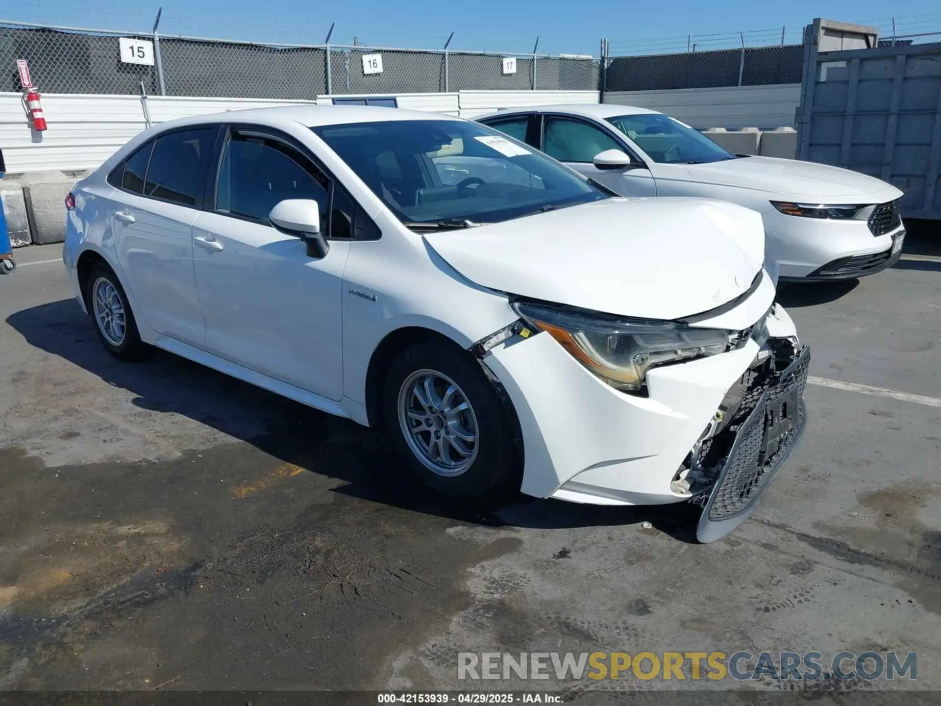1 Фотография поврежденного автомобиля JTDEBRBE3LJ017693 TOYOTA COROLLA 2020