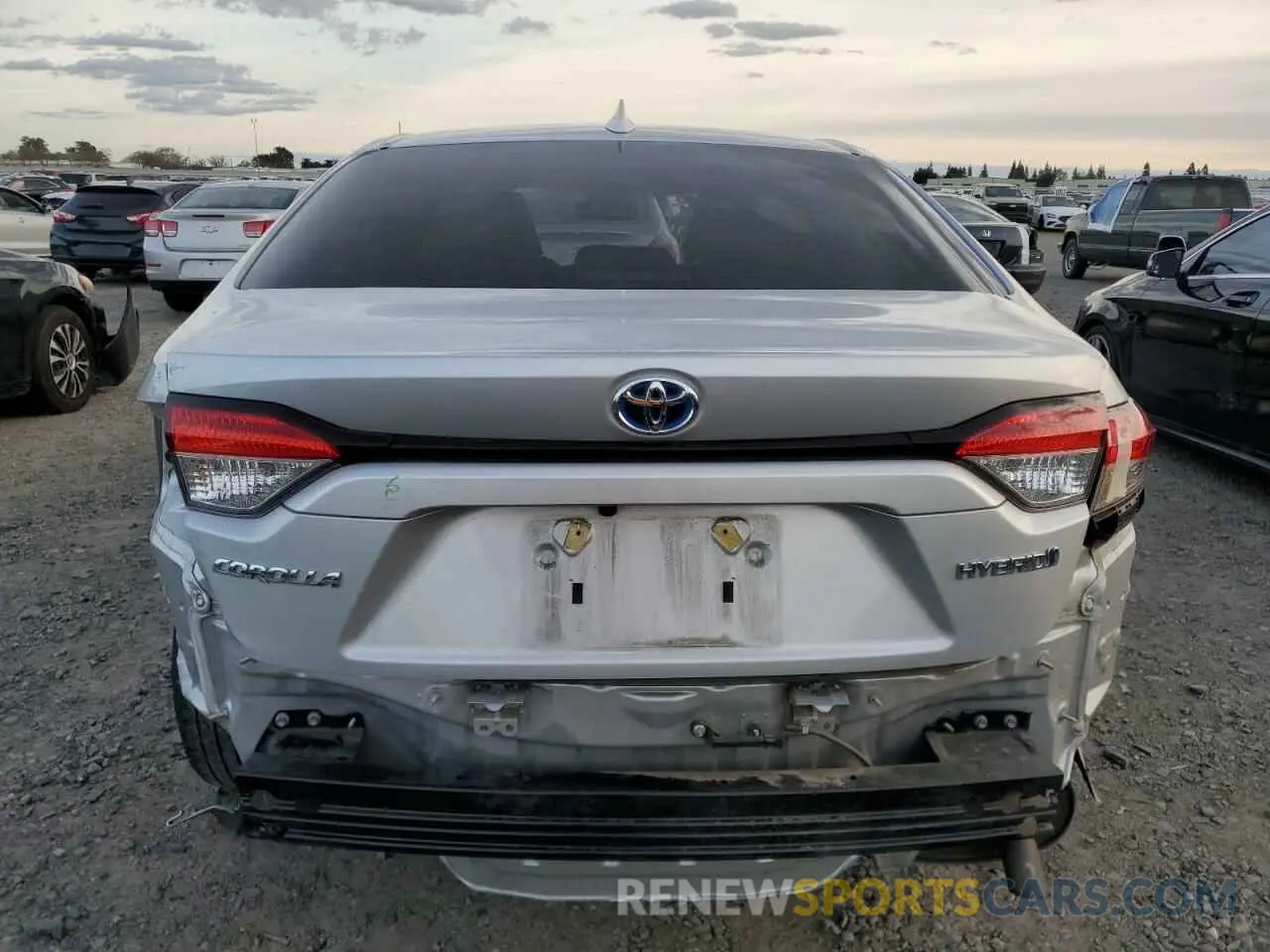 6 Photograph of a damaged car JTDEBRBE3LJ023106 TOYOTA COROLLA 2020