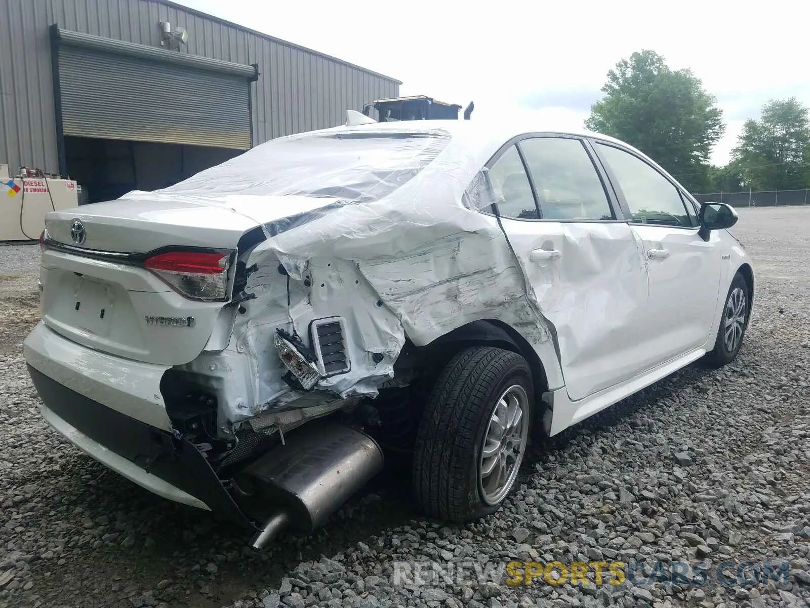 4 Photograph of a damaged car JTDEBRBE4LJ005729 TOYOTA COROLLA 2020