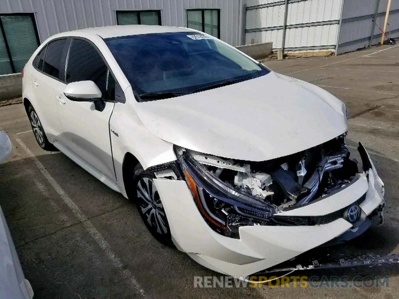 1 Photograph of a damaged car JTDEBRBE4LJ008064 TOYOTA COROLLA 2020