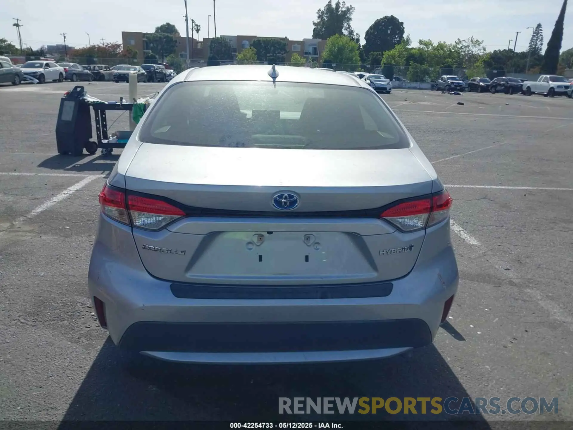 17 Photograph of a damaged car JTDEBRBE4LJ029481 TOYOTA COROLLA 2020