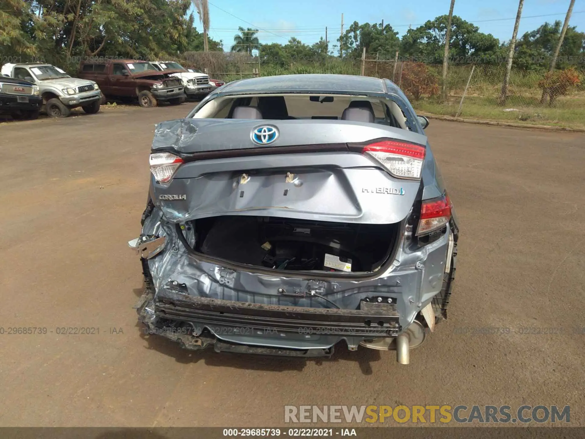 6 Photograph of a damaged car JTDEBRBE6LJ004792 TOYOTA COROLLA 2020