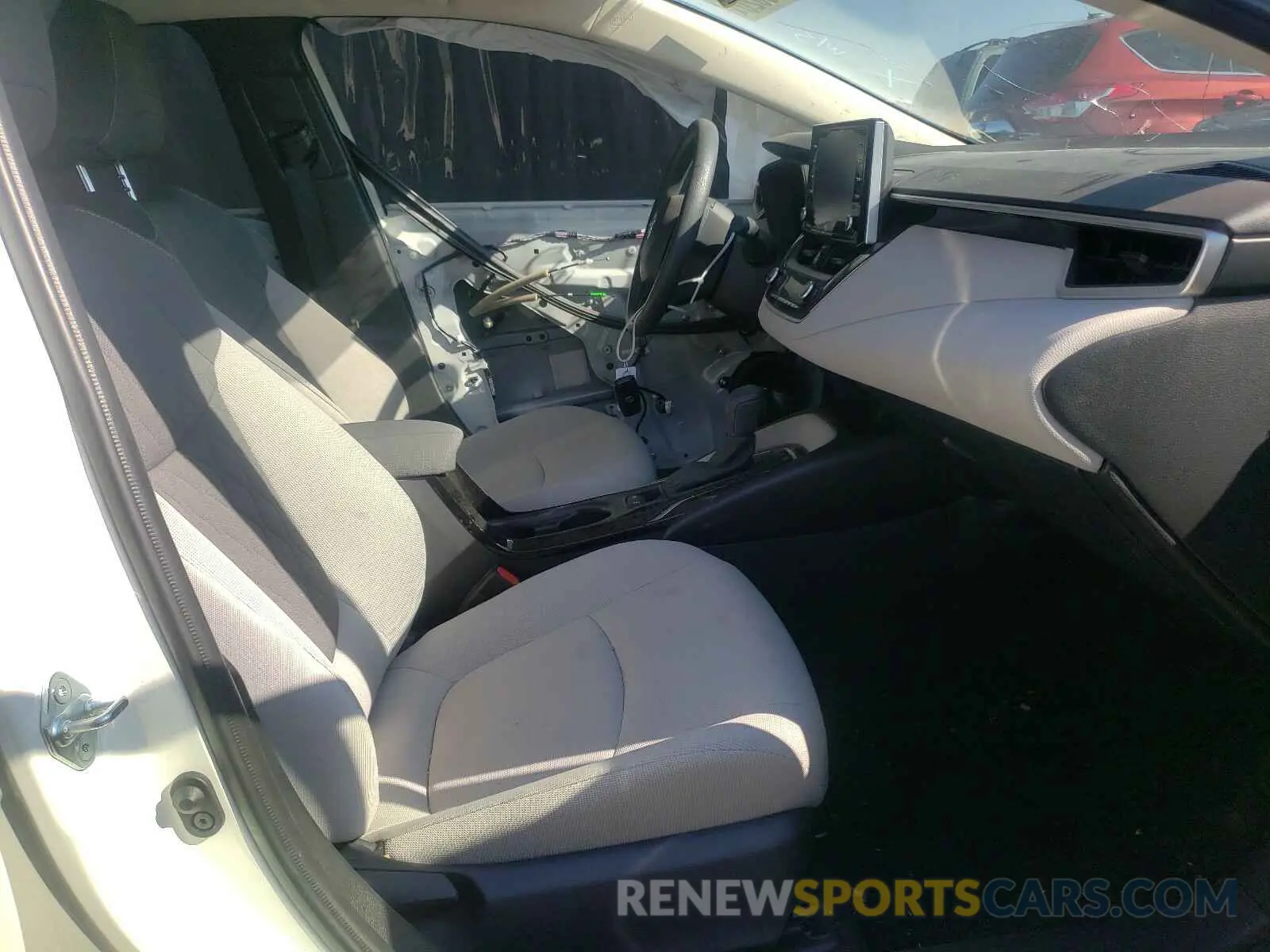 5 Photograph of a damaged car JTDEBRBE7LJ008446 TOYOTA COROLLA 2020