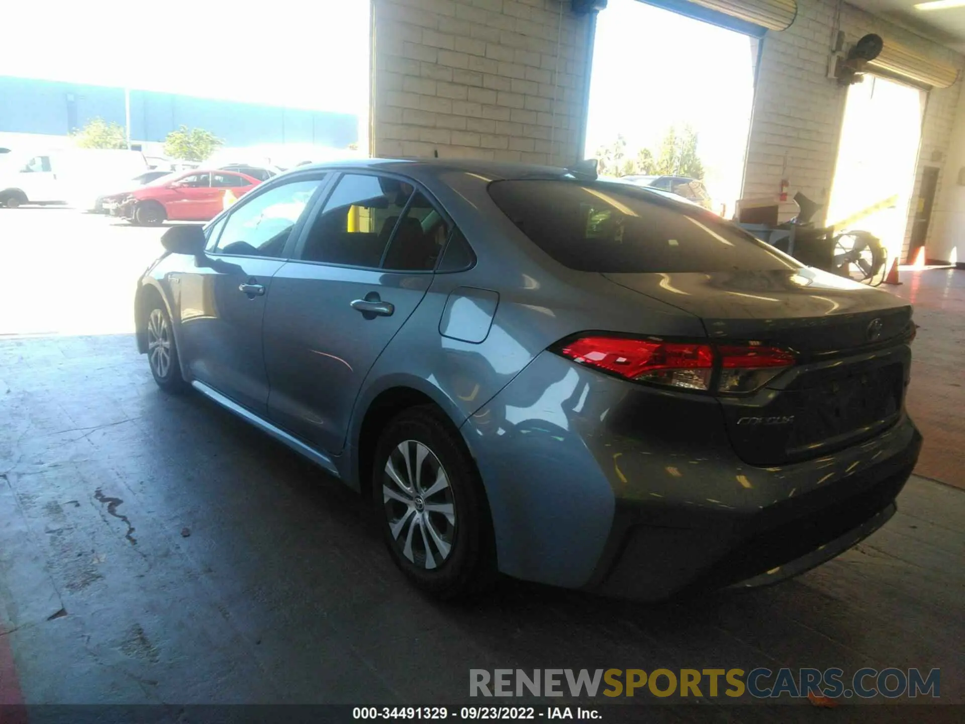3 Photograph of a damaged car JTDEBRBE7LJ031418 TOYOTA COROLLA 2020