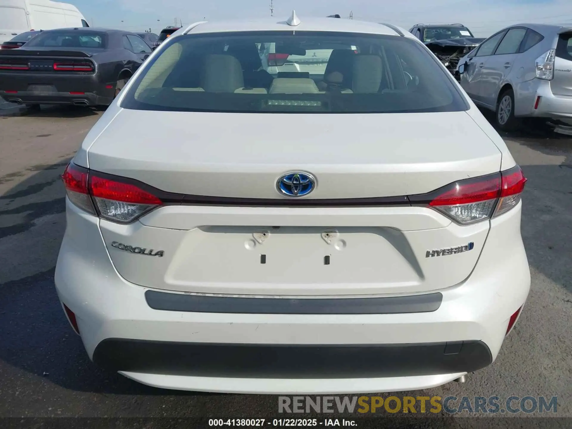 16 Photograph of a damaged car JTDEBRBE9LJ001367 TOYOTA COROLLA 2020