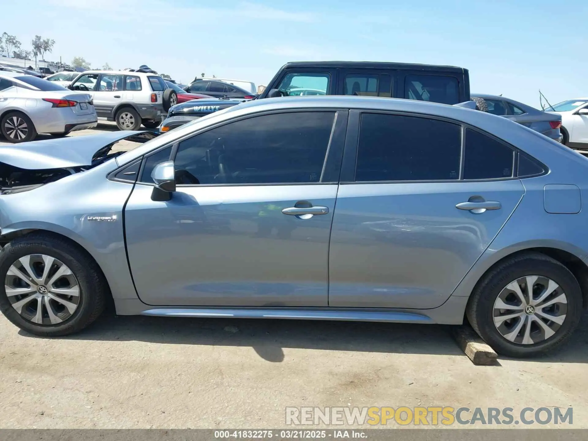 13 Фотография поврежденного автомобиля JTDEBRBE9LJ011672 TOYOTA COROLLA 2020