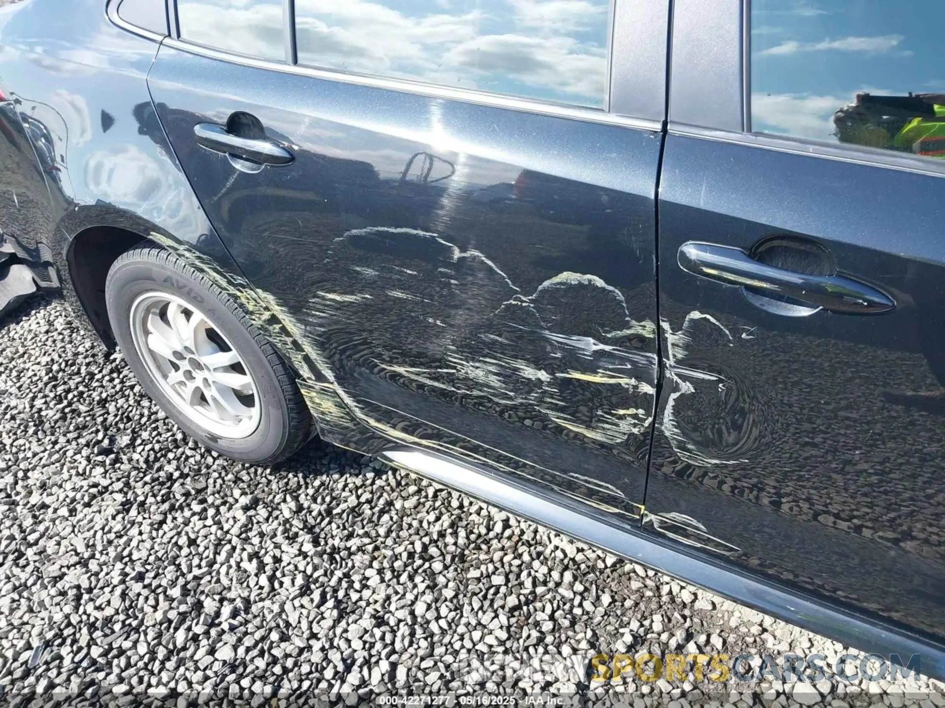 18 Photograph of a damaged car JTDEBRBE9LJ028245 TOYOTA COROLLA 2020