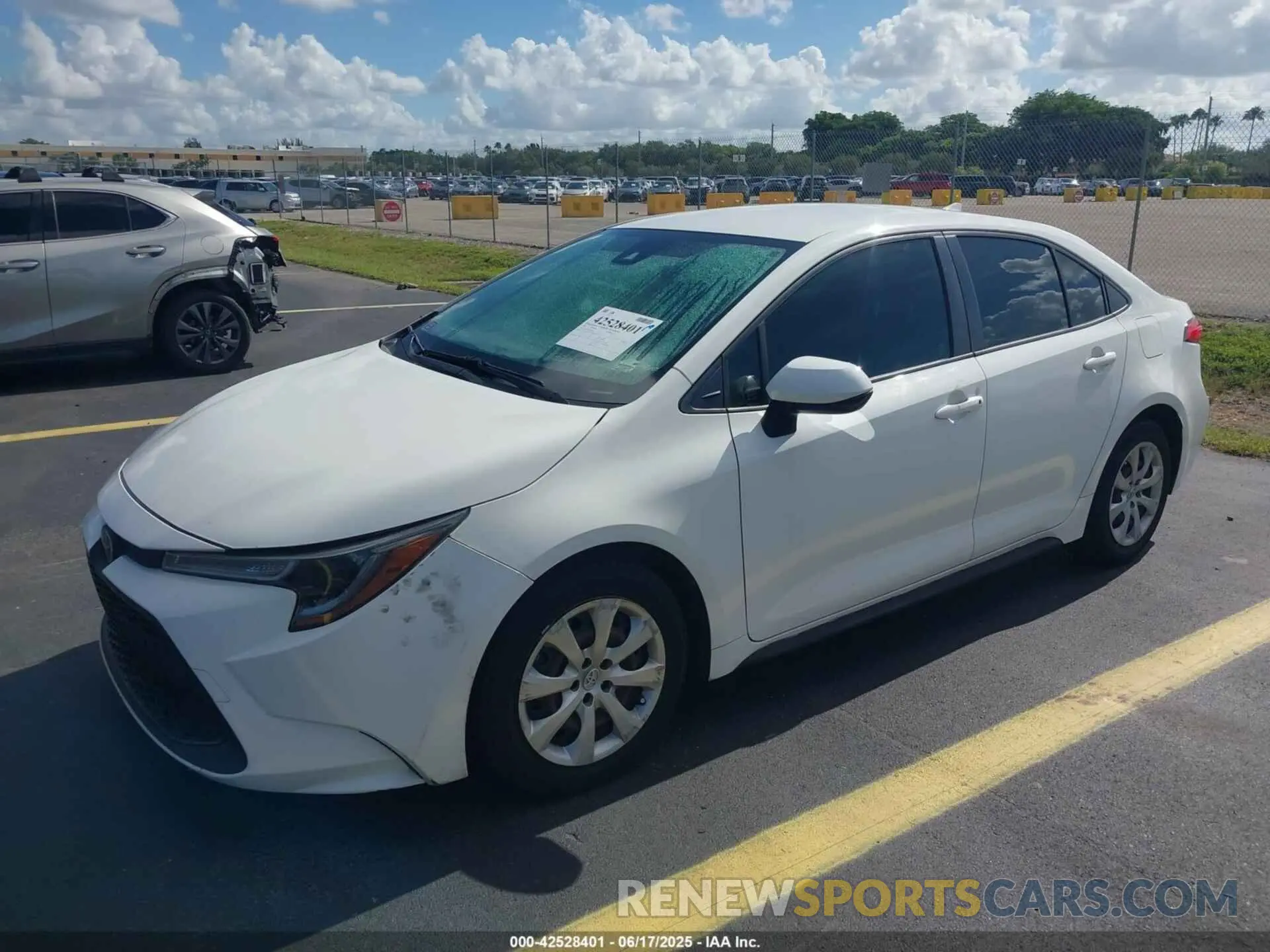 2 Фотография поврежденного автомобиля JTDEPRAE0LJ006525 TOYOTA COROLLA 2020