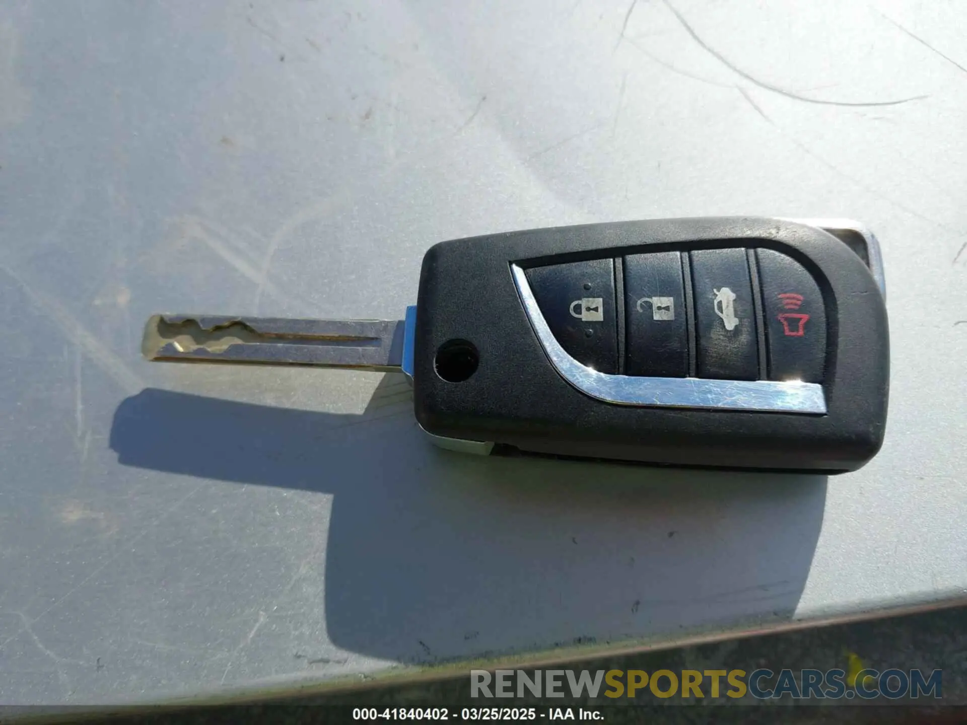 11 Фотография поврежденного автомобиля JTDEPRAE0LJ019906 TOYOTA COROLLA 2020