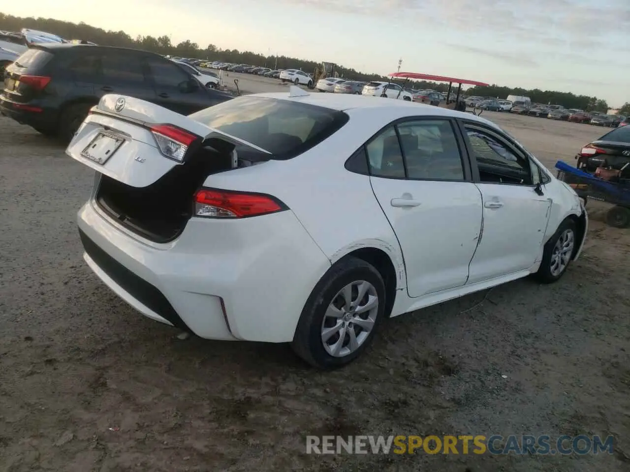 3 Фотография поврежденного автомобиля JTDEPRAE0LJ034907 TOYOTA COROLLA 2020