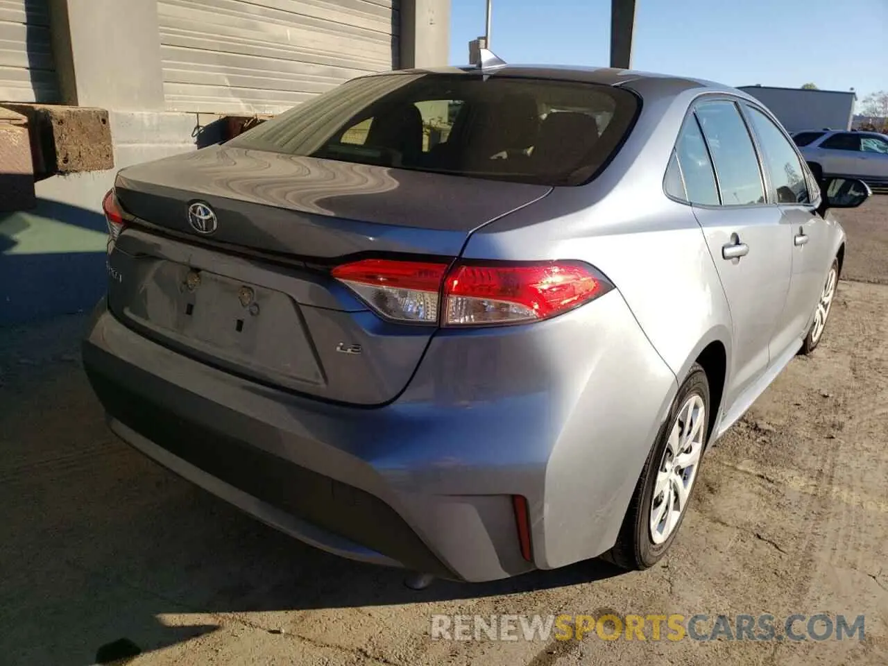 4 Photograph of a damaged car JTDEPRAE0LJ040688 TOYOTA COROLLA 2020