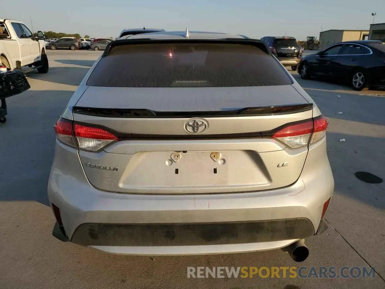6 Photograph of a damaged car JTDEPRAE0LJ055840 TOYOTA COROLLA 2020