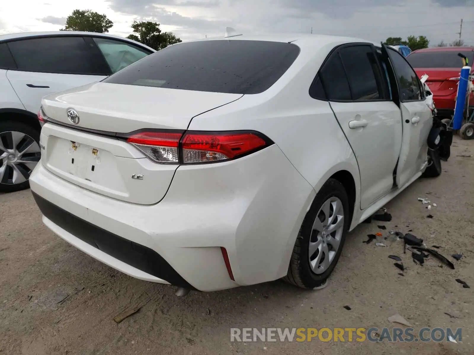 4 Photograph of a damaged car JTDEPRAE0LJ058561 TOYOTA COROLLA 2020