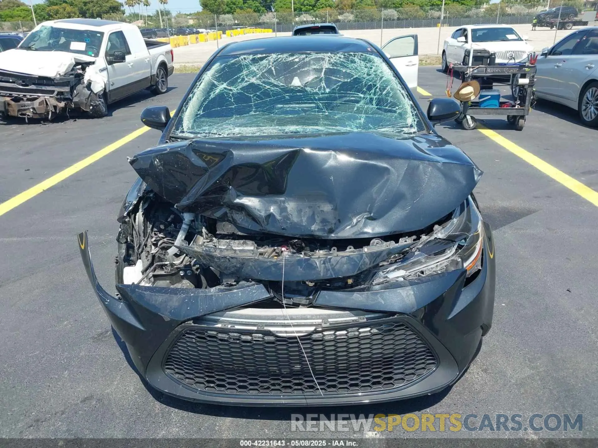 12 Photograph of a damaged car JTDEPRAE0LJ065428 TOYOTA COROLLA 2020