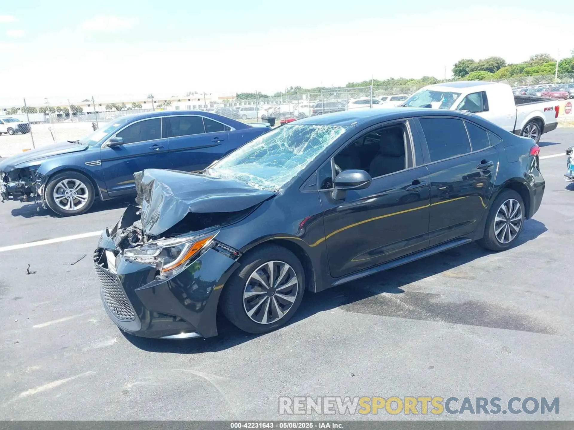 2 Photograph of a damaged car JTDEPRAE0LJ065428 TOYOTA COROLLA 2020