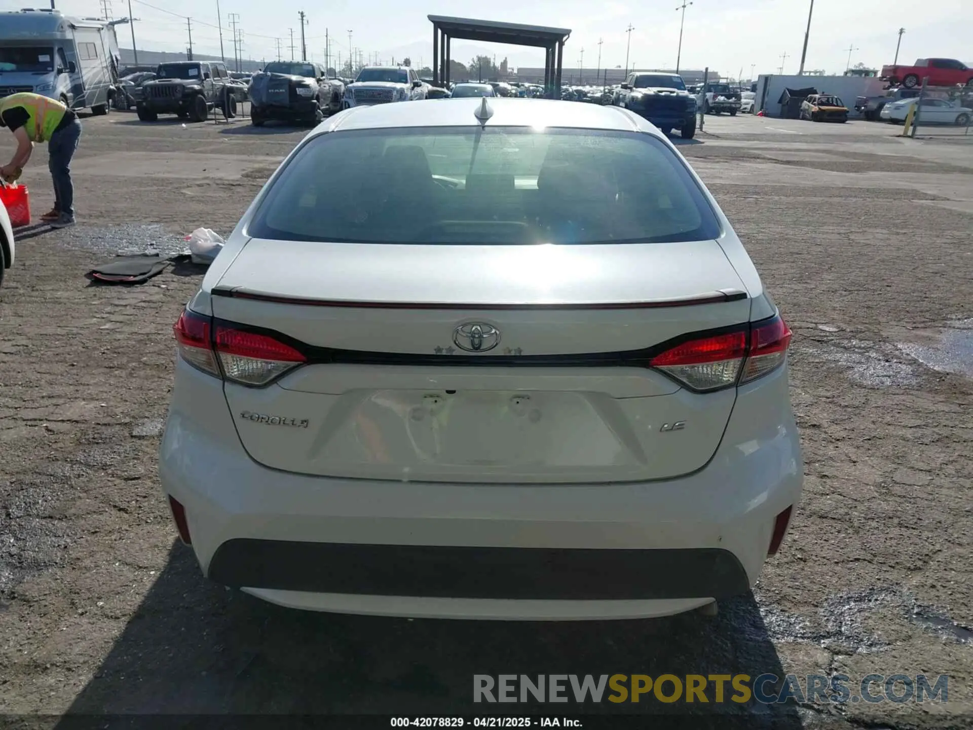 16 Фотография поврежденного автомобиля JTDEPRAE0LJ091639 TOYOTA COROLLA 2020