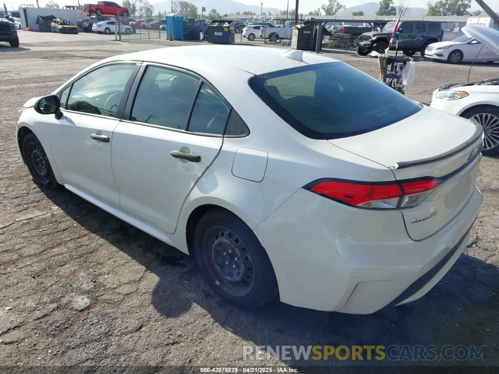 3 Фотография поврежденного автомобиля JTDEPRAE0LJ091639 TOYOTA COROLLA 2020